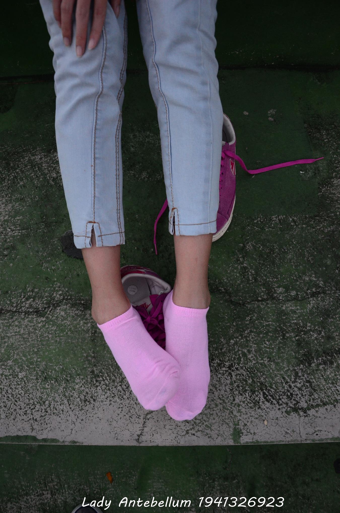 图片[34]-[战前女神] 美腿美足精品摄影套图 057 [55P] – 速更版-美库