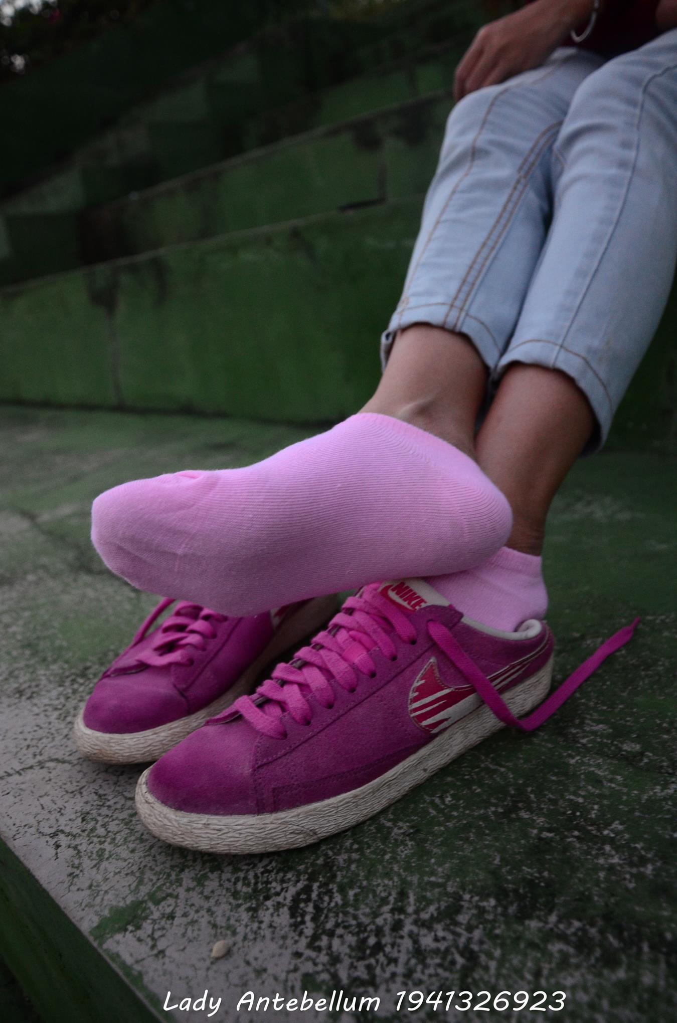 图片[41]-[战前女神] 美腿美足精品摄影套图 057 [55P] – 速更版-美库