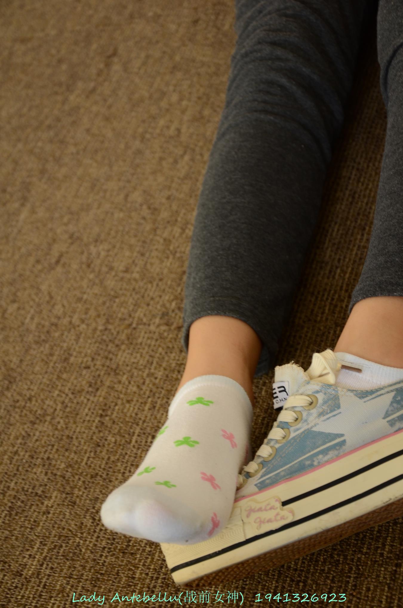 图片[21]-[战前女神] 美腿美足精品摄影套图 058 [100P] – 速更版-美库