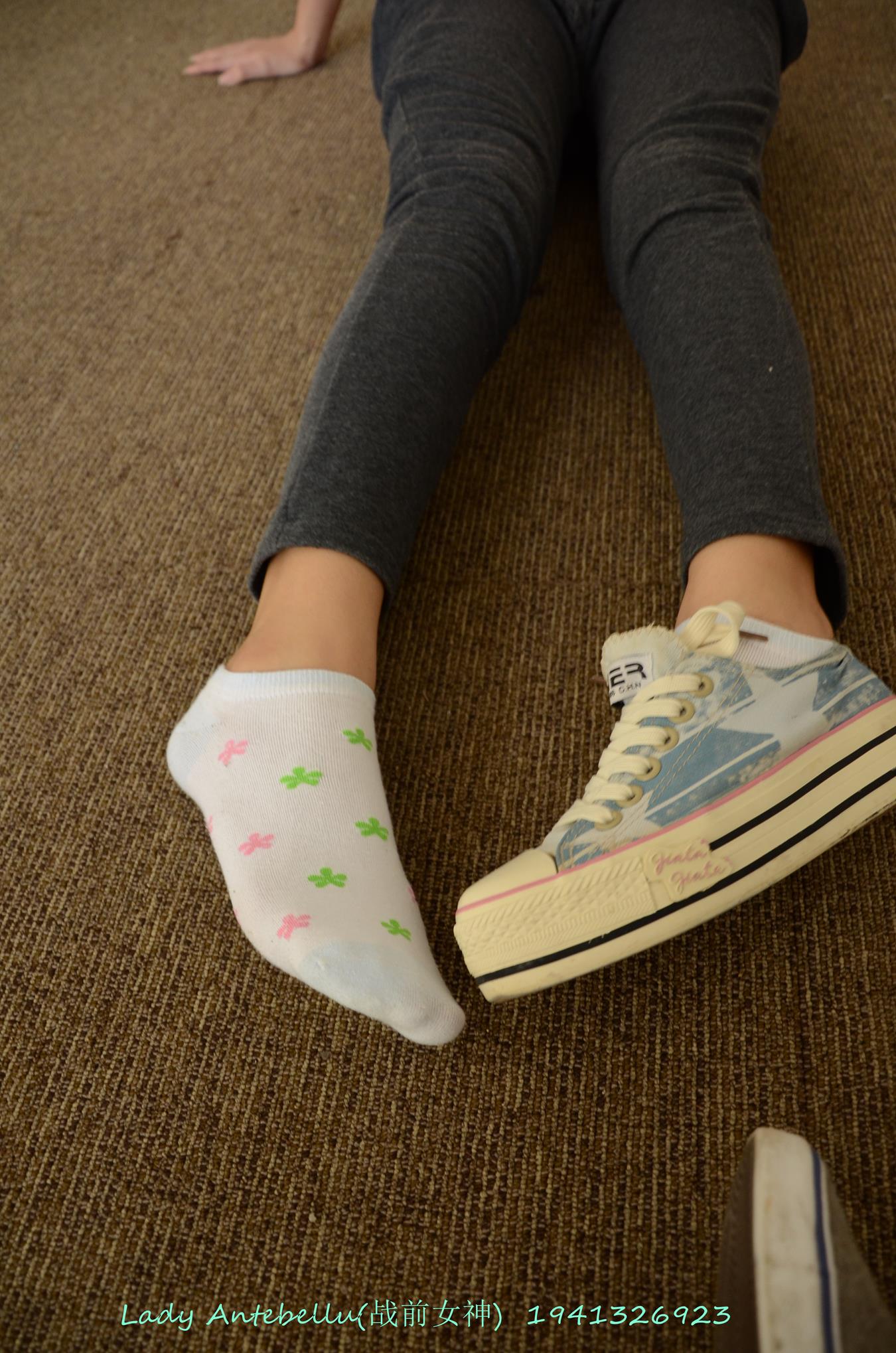 图片[24]-[战前女神] 美腿美足精品摄影套图 058 [100P] – 速更版-美库