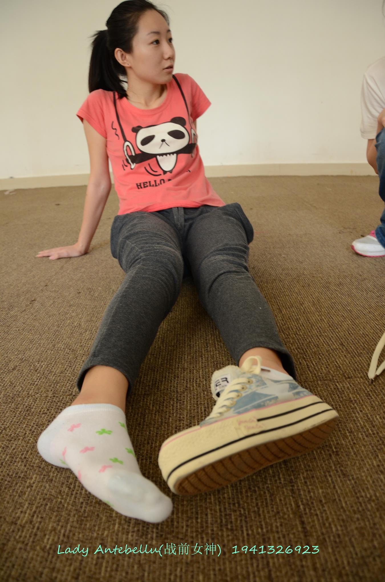 图片[25]-[战前女神] 美腿美足精品摄影套图 058 [100P] – 速更版-美库