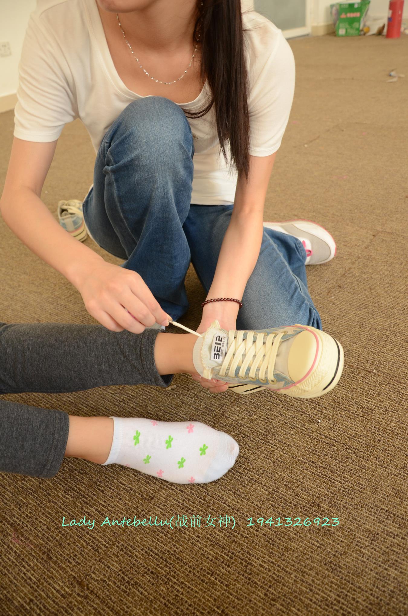 图片[41]-[战前女神] 美腿美足精品摄影套图 058 [100P] – 速更版-美库