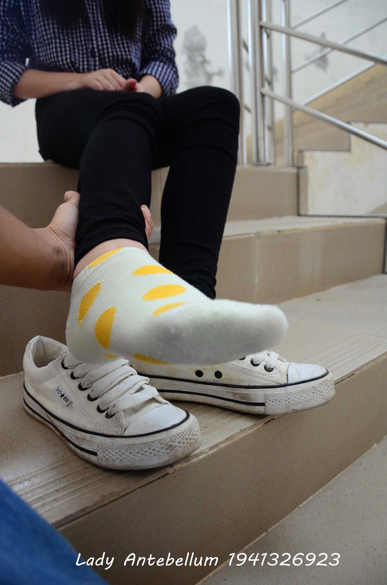 图片[15]-[战前女神] 美腿美足精品摄影套图 066 [57P] – 速更版-美库