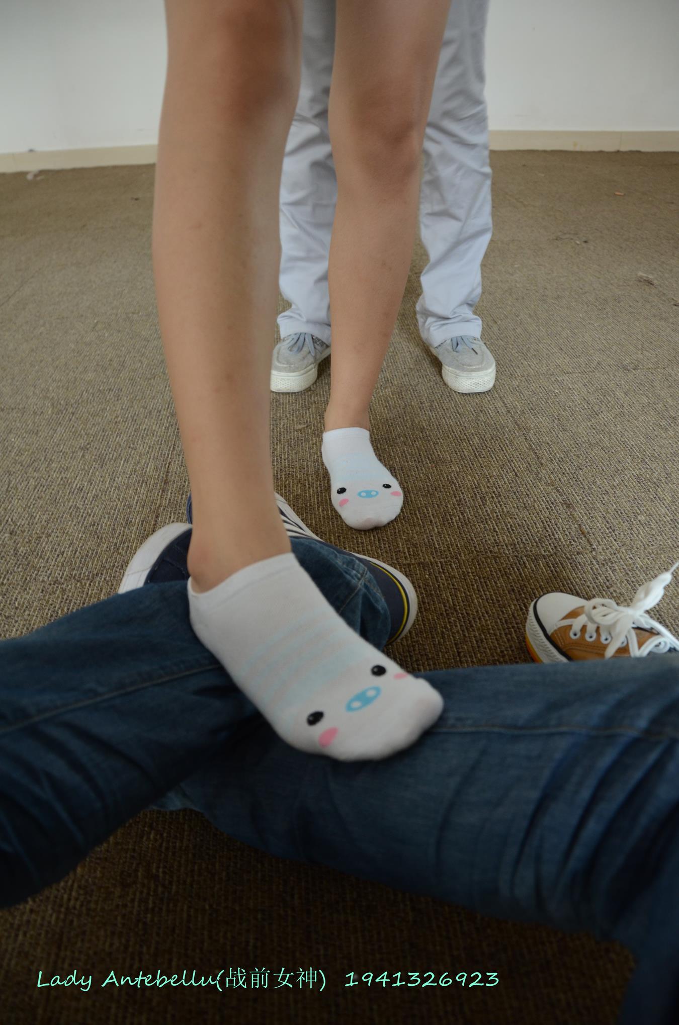 图片[22]-[战前女神] 美腿美足精品摄影套图 064 [60P] – 速更版-美库