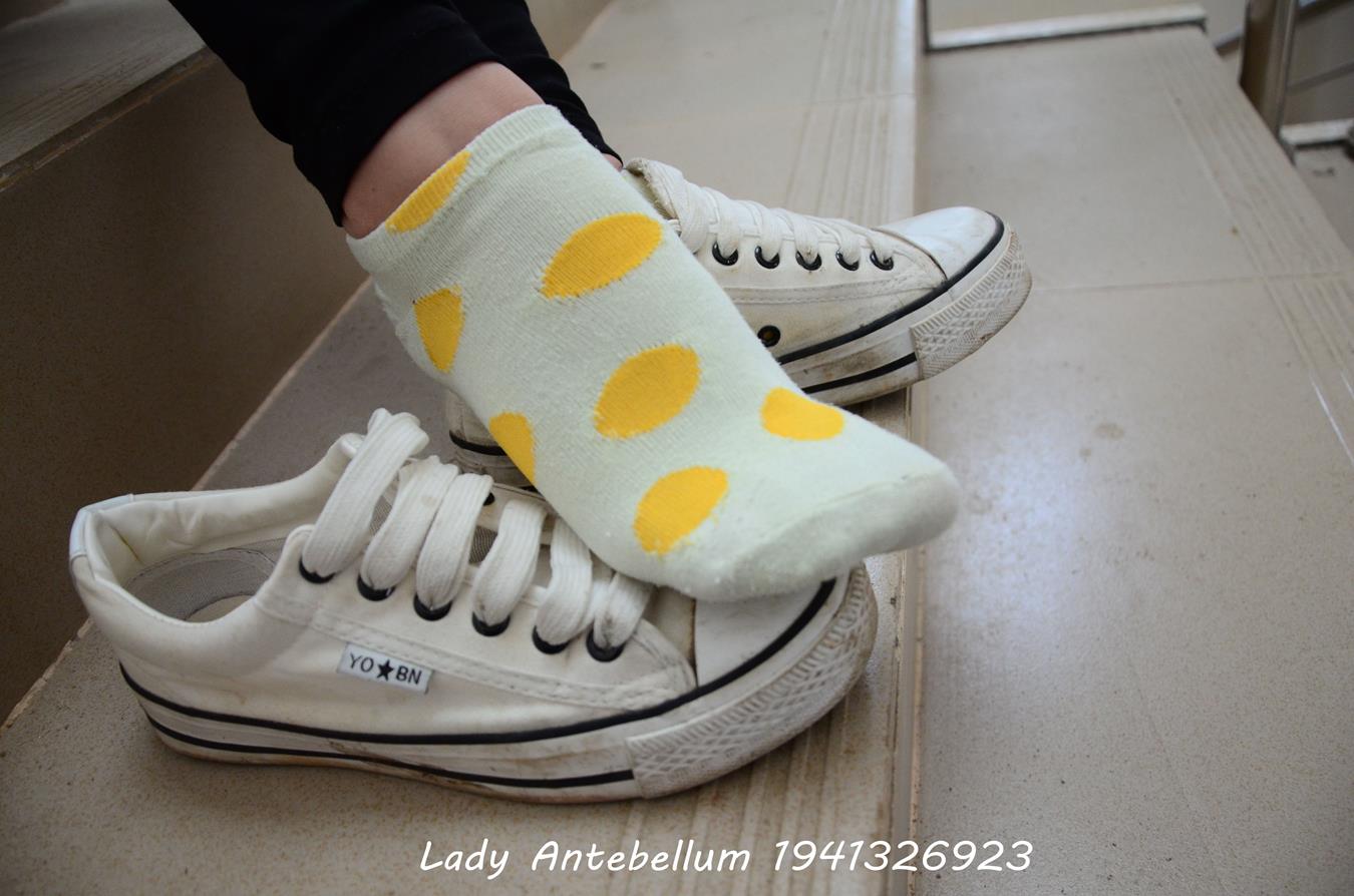 图片[19]-[战前女神] 美腿美足精品摄影套图 066 [57P] – 速更版-美库