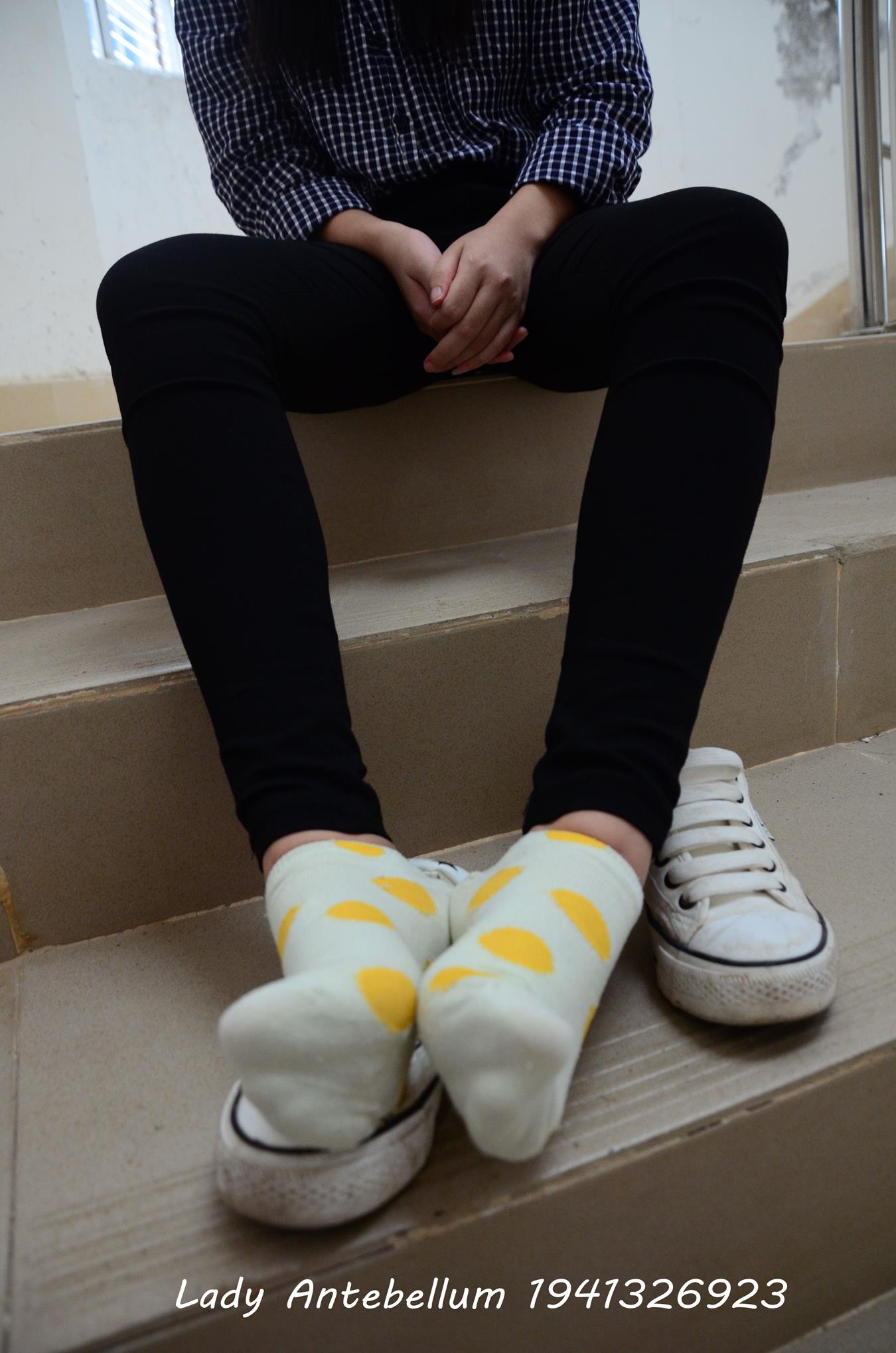 图片[27]-[战前女神] 美腿美足精品摄影套图 066 [57P] – 速更版-美库