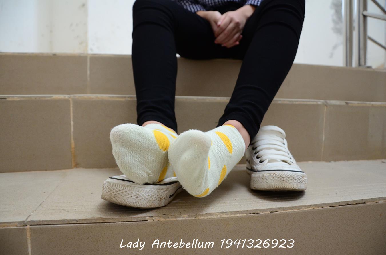 图片[29]-[战前女神] 美腿美足精品摄影套图 066 [57P] – 速更版-美库