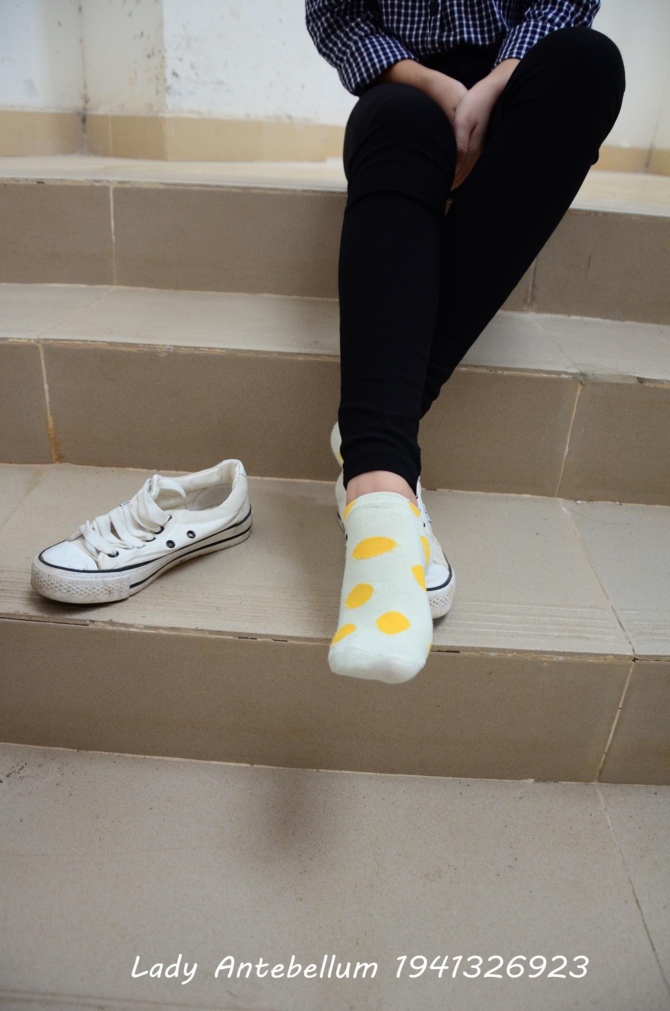 图片[36]-[战前女神] 美腿美足精品摄影套图 066 [57P] – 速更版-美库