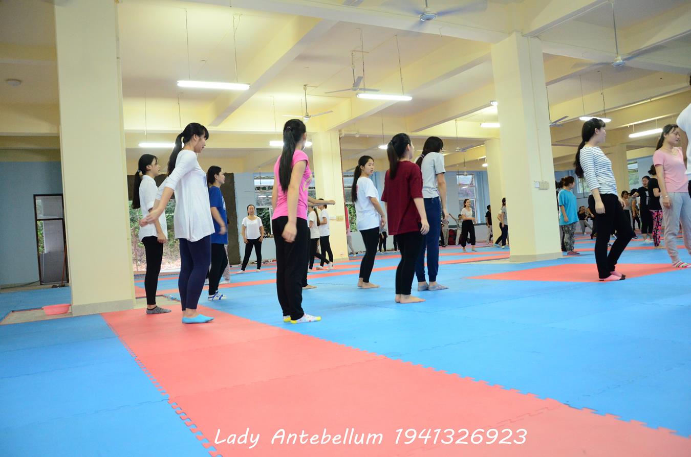 图片[46]-[战前女神] 美腿美足精品摄影套图 066 [57P] – 速更版-美库