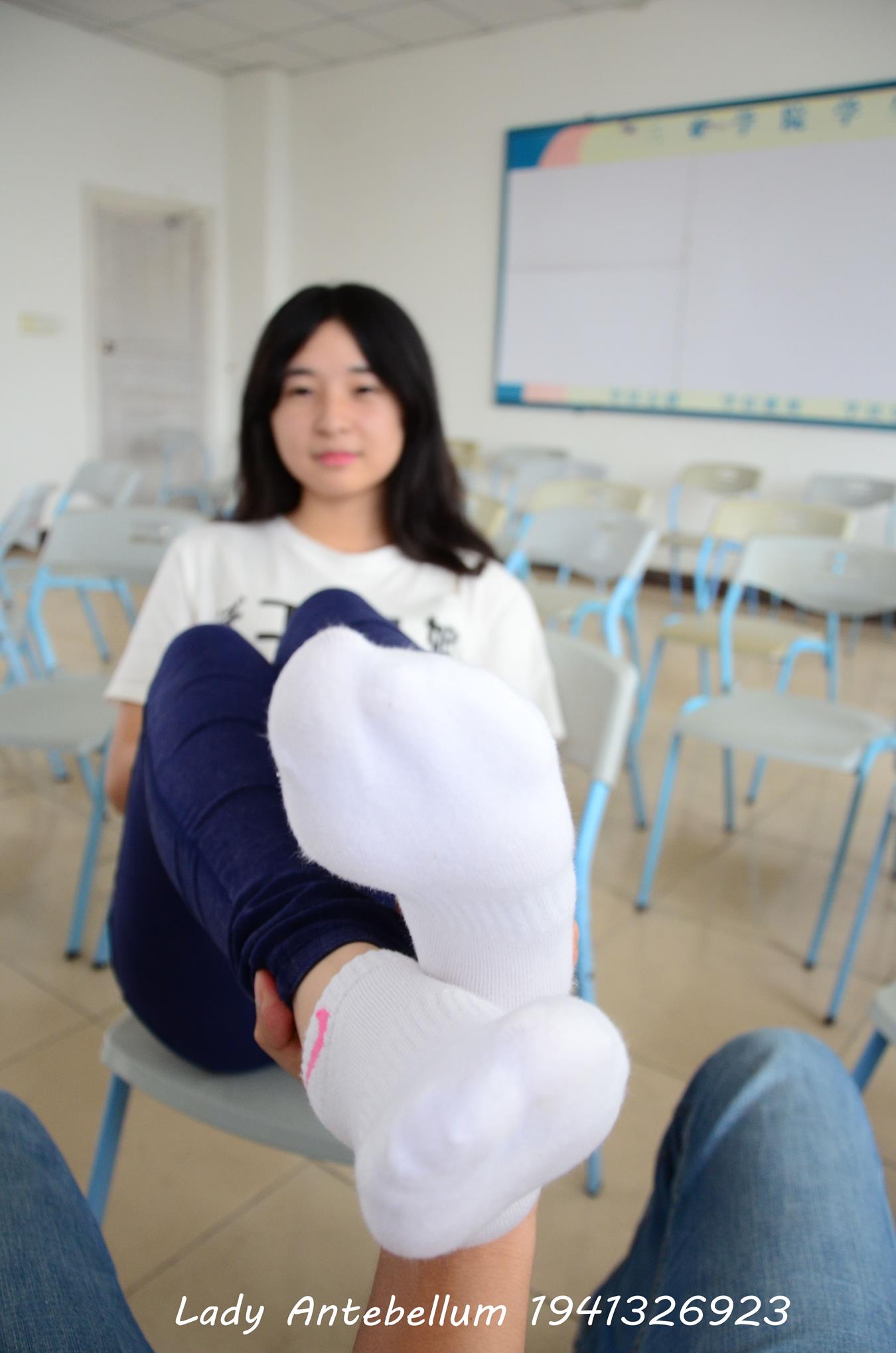 图片[40]-[战前女神] 美腿美足精品摄影套图 067 [88P] – 速更版-美库