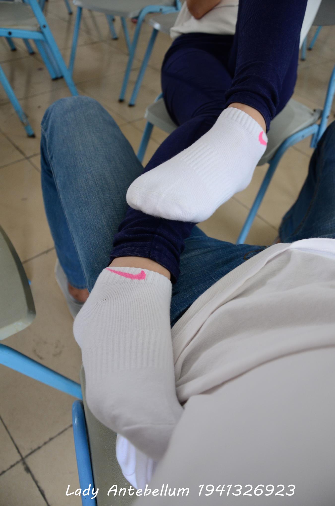 图片[47]-[战前女神] 美腿美足精品摄影套图 067 [88P] – 速更版-美库