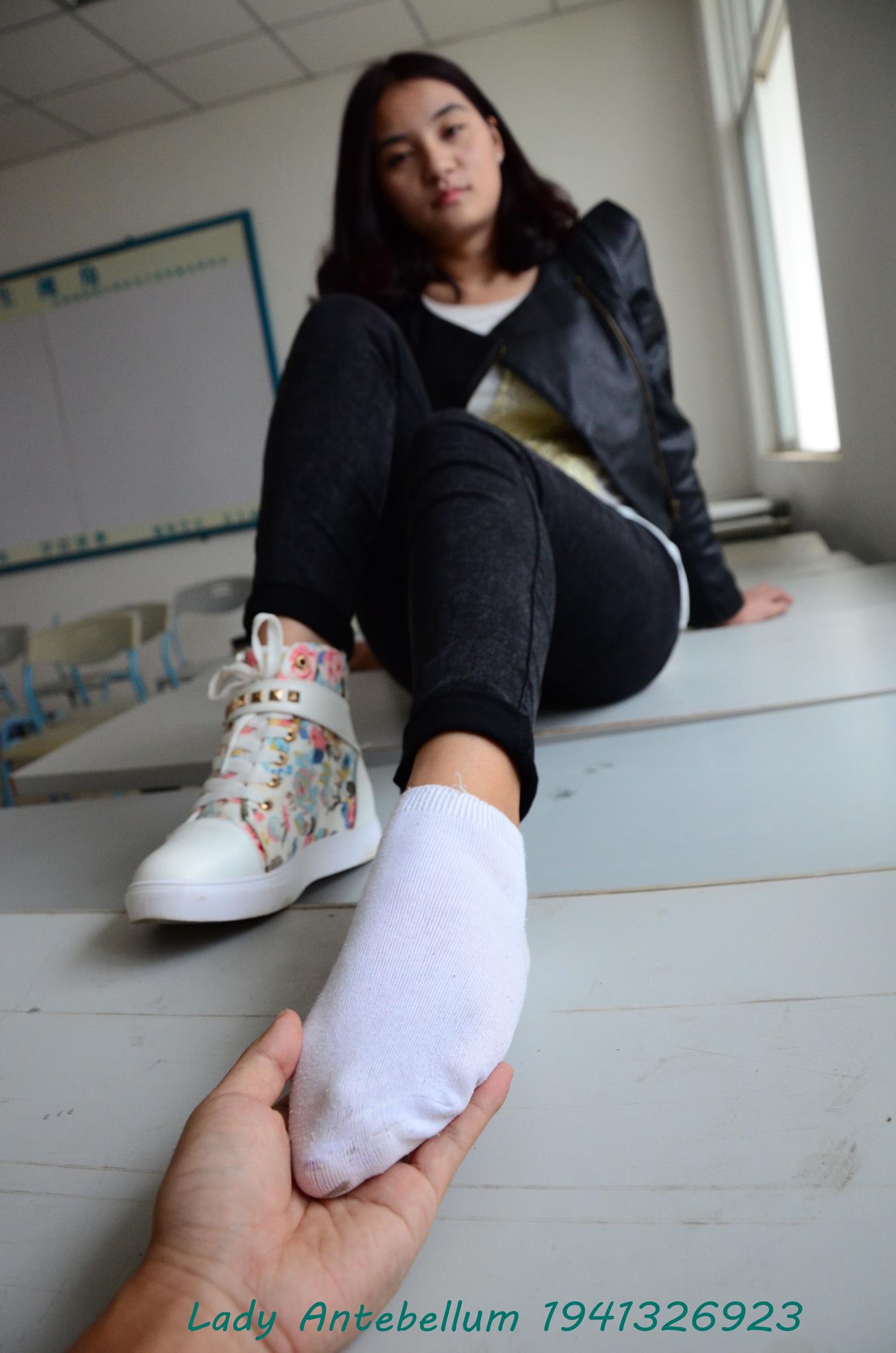 图片[16]-[战前女神] 美腿美足精品摄影套图 070 [82P] – 速更版-美库