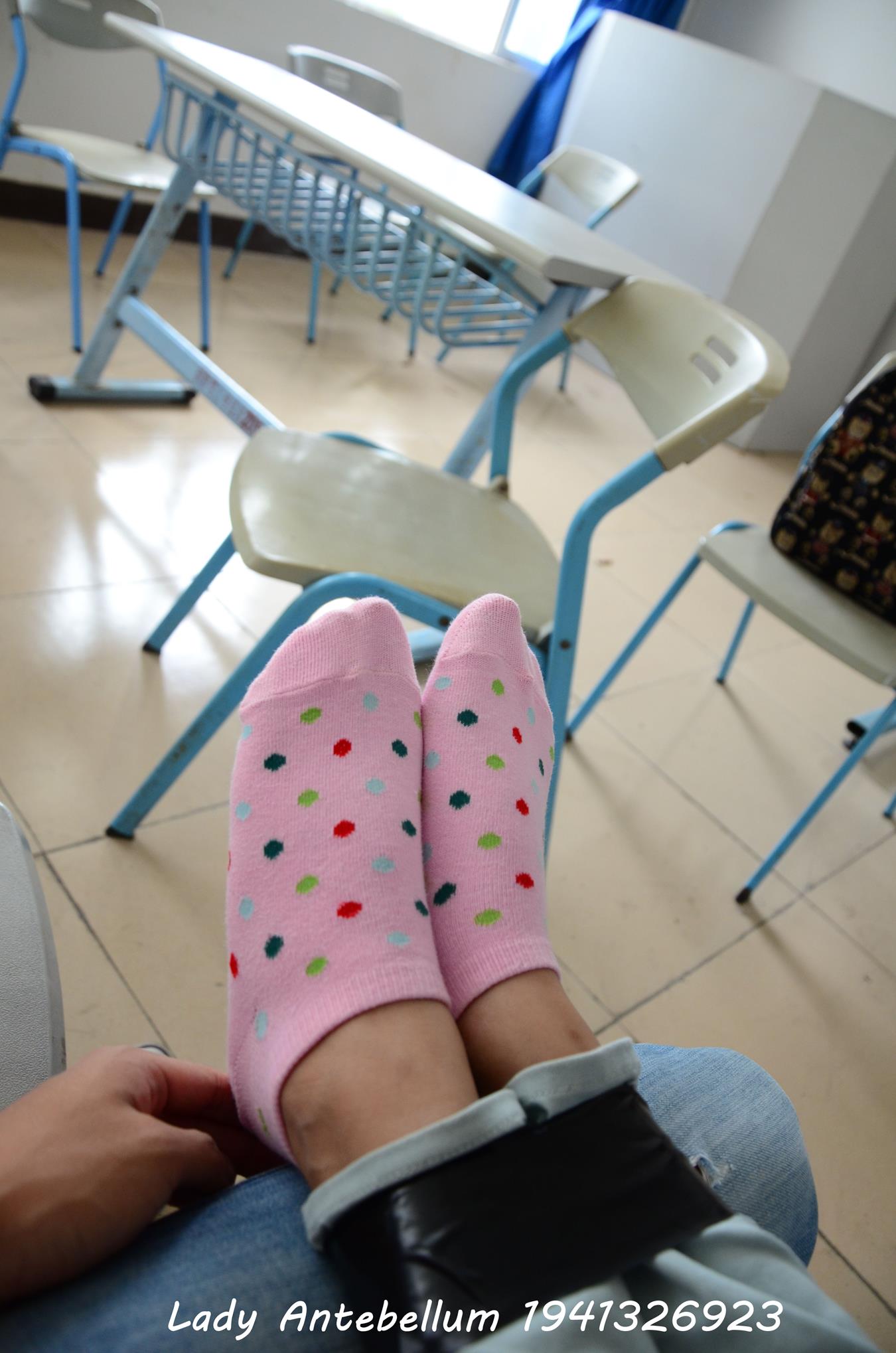 图片[22]-[战前女神] 美腿美足精品摄影套图 071 [92P] – 速更版-美库