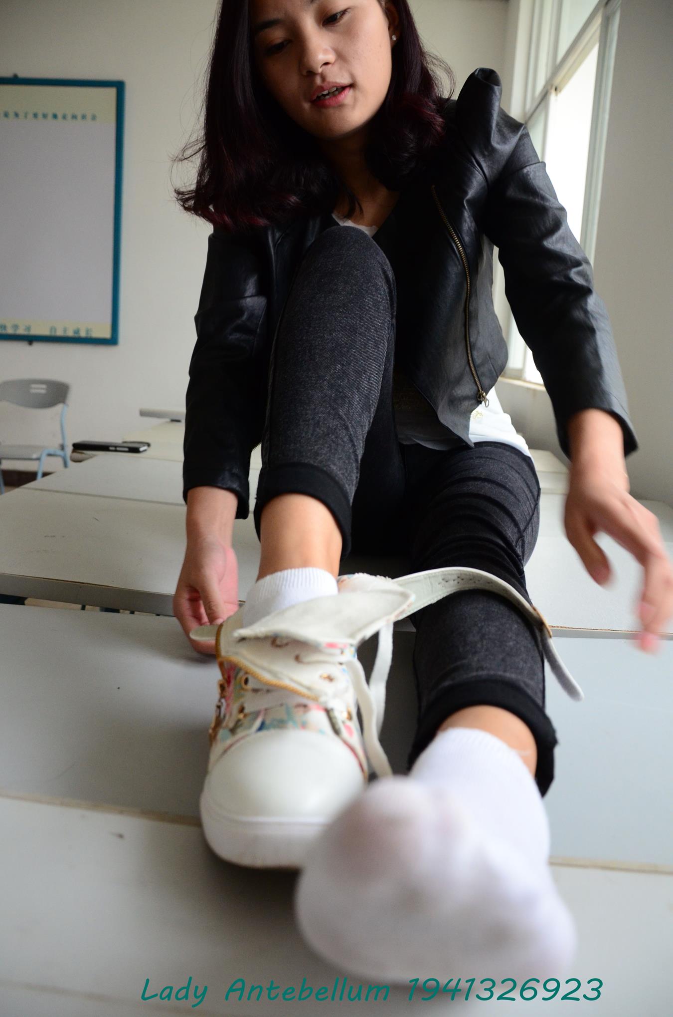 图片[31]-[战前女神] 美腿美足精品摄影套图 070 [82P] – 速更版-美库