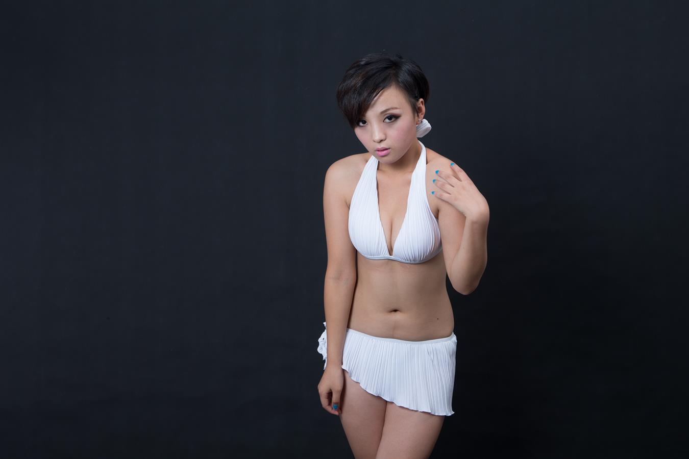 图片[14]-[大名模网]2015 第8期 女神牛妞房大片[100+10P] – 速更版-美库