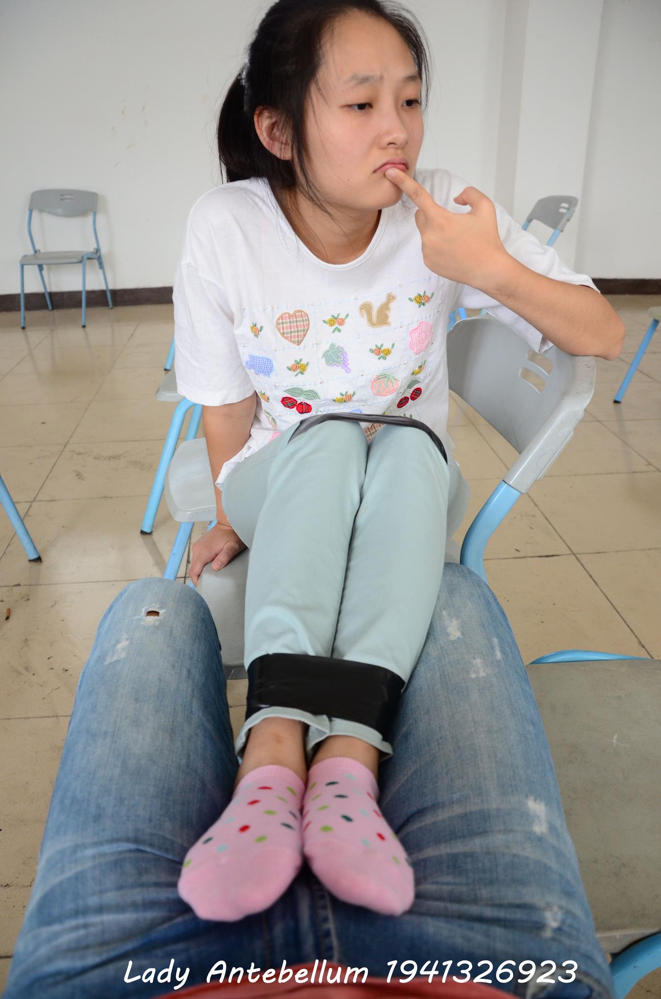 图片[27]-[战前女神] 美腿美足精品摄影套图 071 [92P] – 速更版-美库