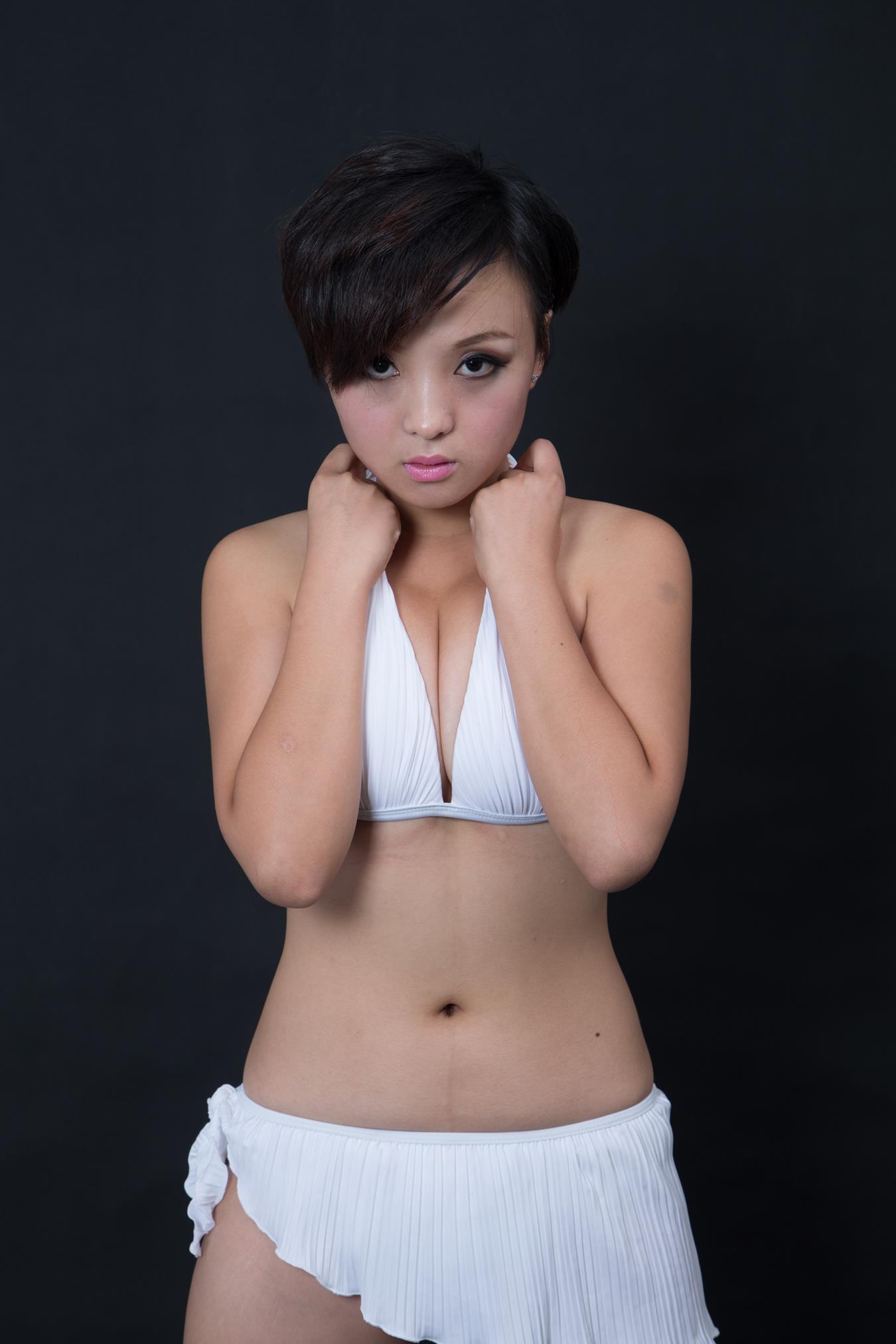 图片[16]-[大名模网]2015 第8期 女神牛妞房大片[100+10P] – 速更版-美库