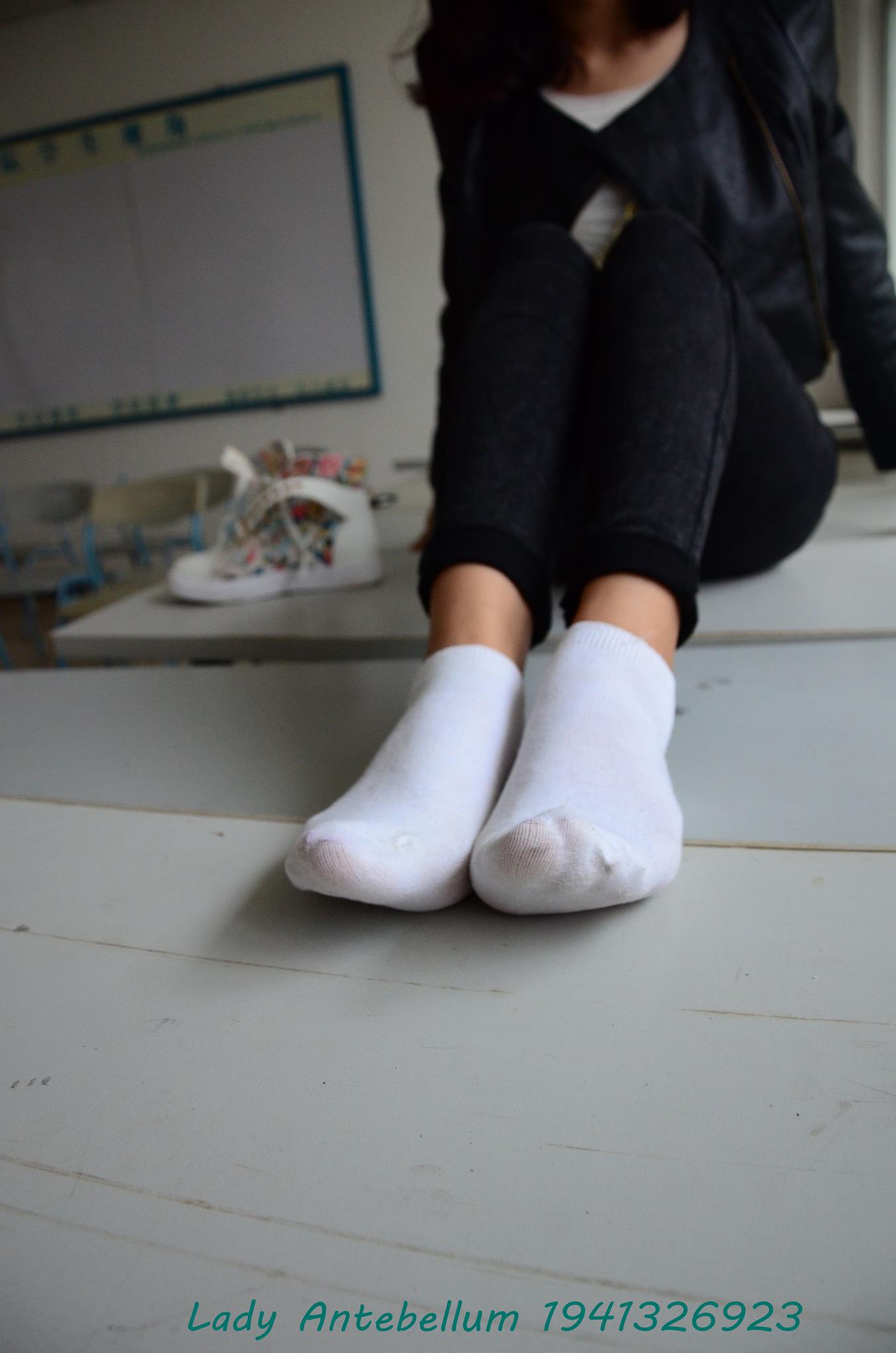 图片[36]-[战前女神] 美腿美足精品摄影套图 070 [82P] – 速更版-美库