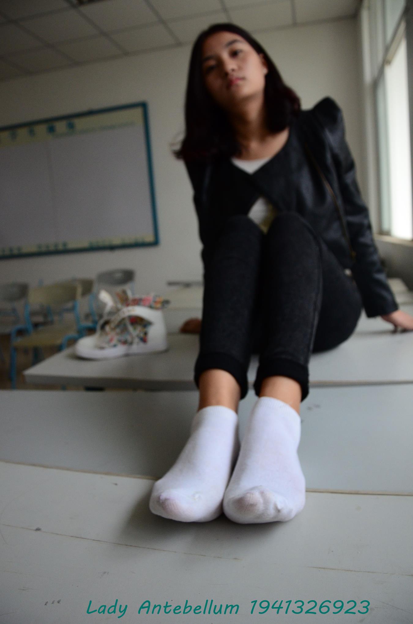 图片[37]-[战前女神] 美腿美足精品摄影套图 070 [82P] – 速更版-美库