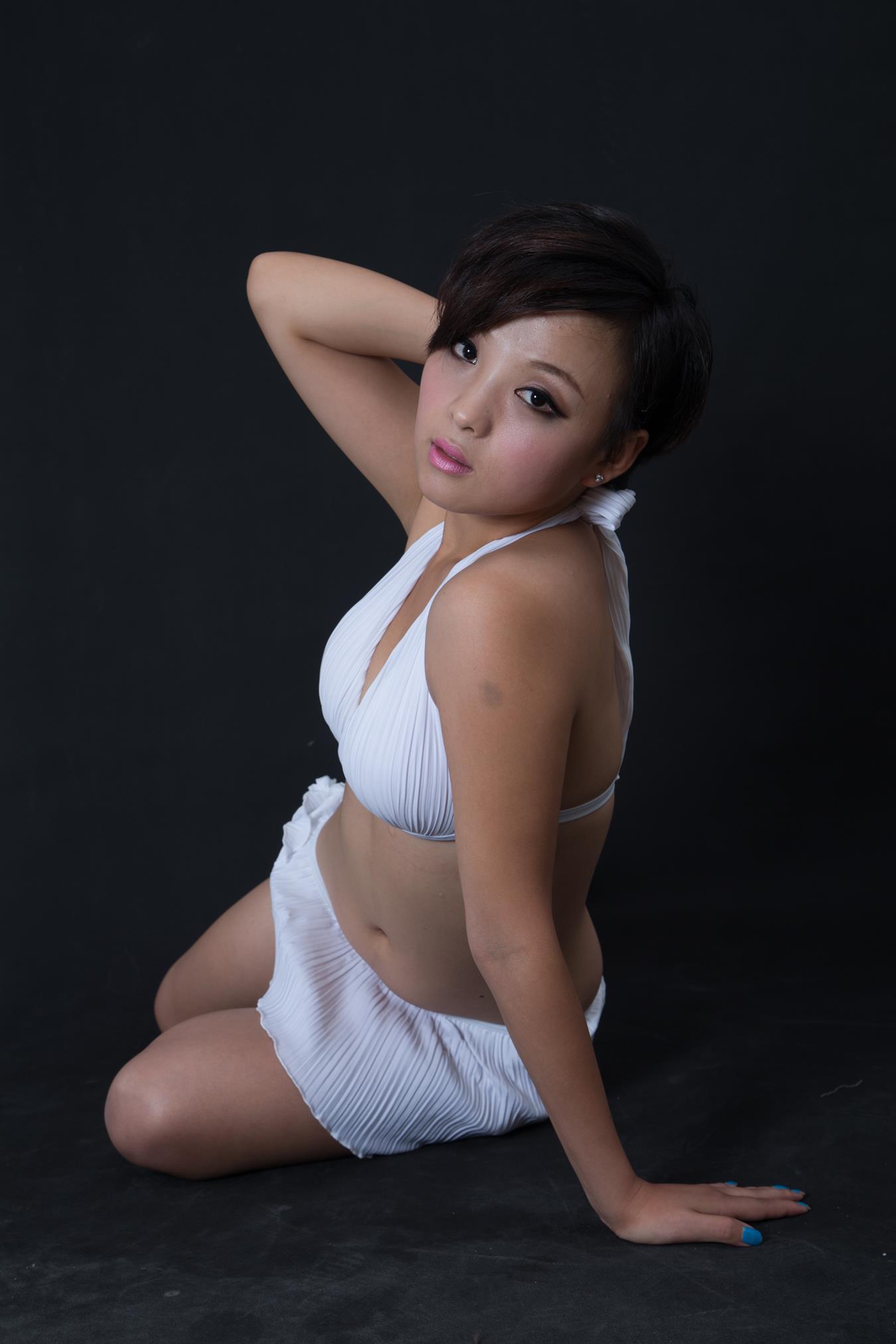 图片[23]-[大名模网]2015 第8期 女神牛妞房大片[100+10P] – 速更版-美库