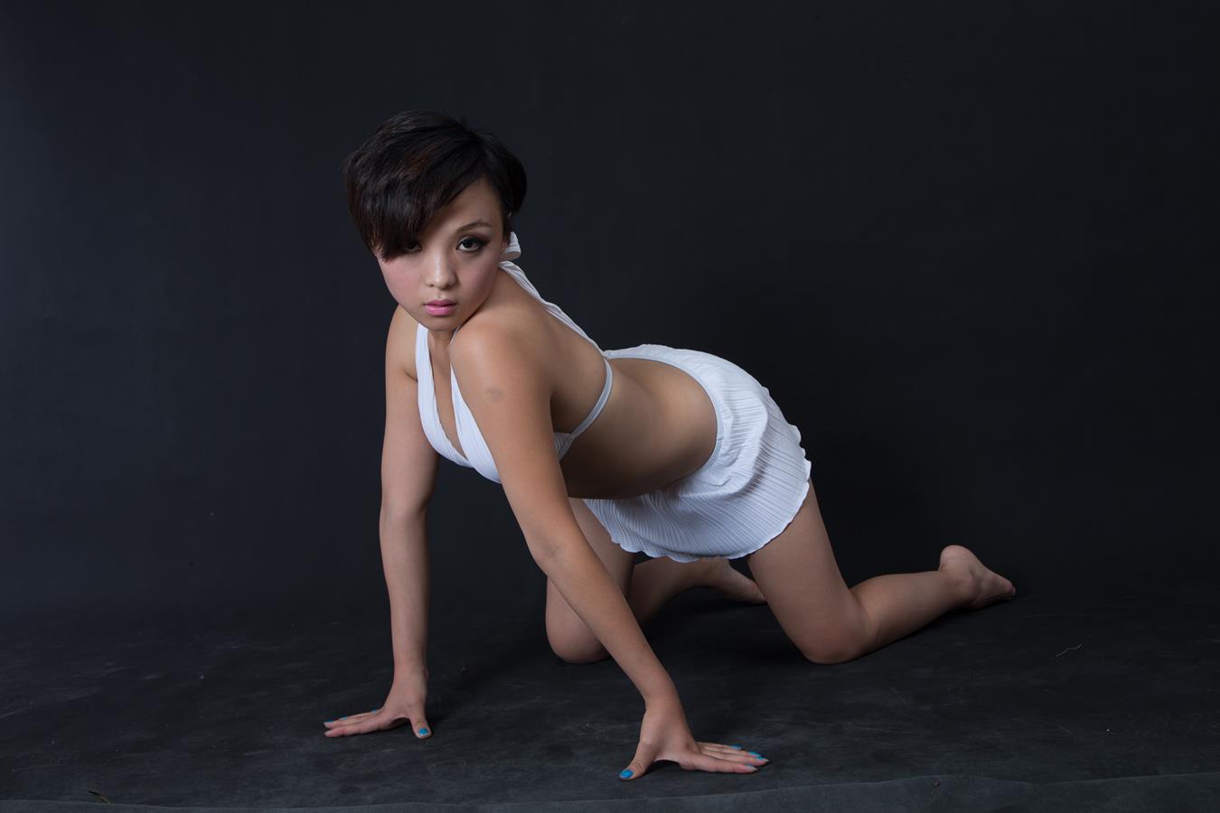 图片[27]-[大名模网]2015 第8期 女神牛妞房大片[100+10P] – 速更版-美库