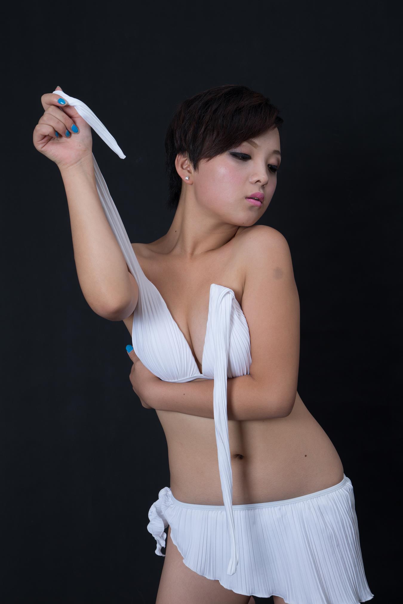 图片[32]-[大名模网]2015 第8期 女神牛妞房大片[100+10P] – 速更版-美库