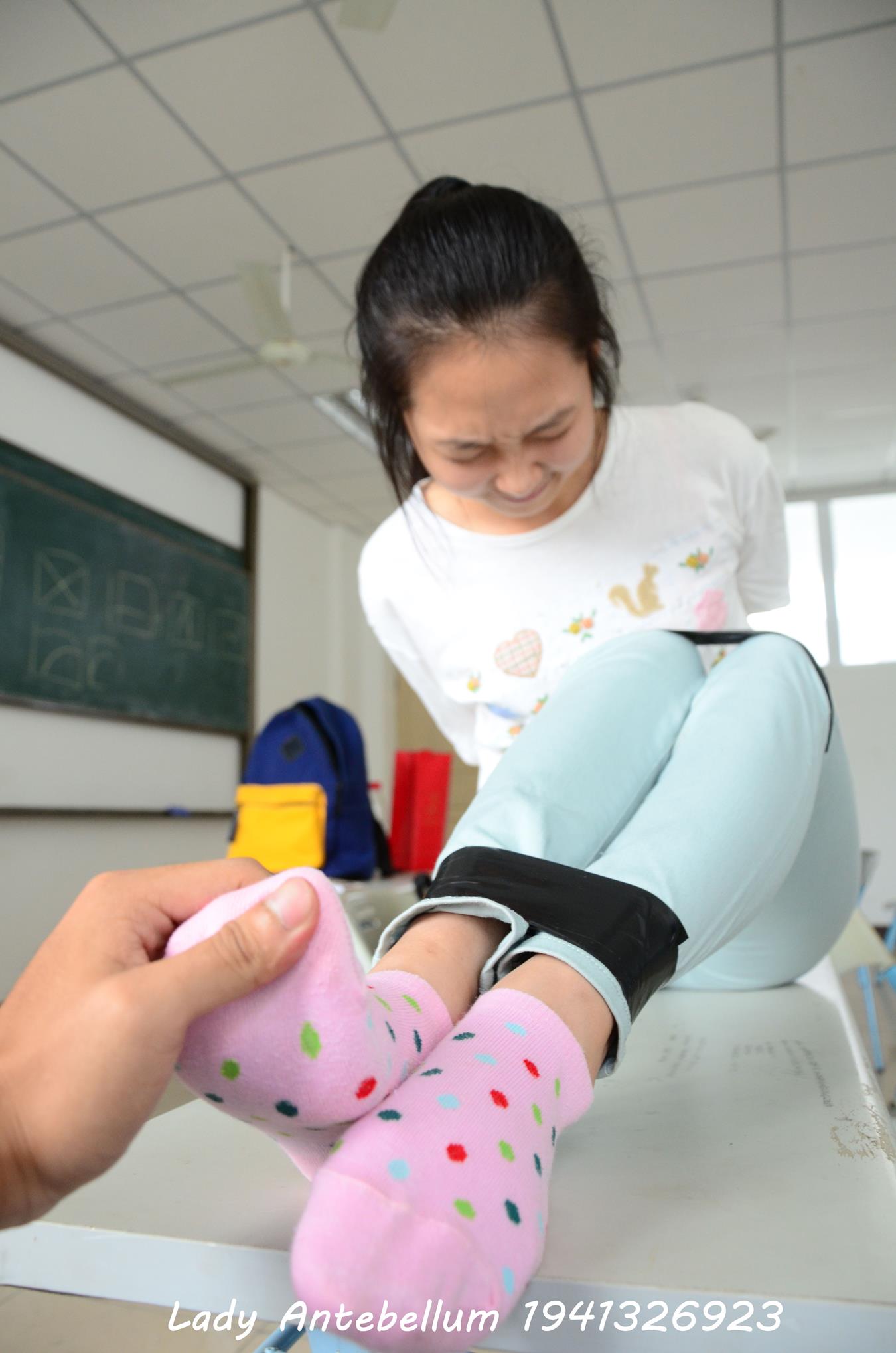 图片[43]-[战前女神] 美腿美足精品摄影套图 071 [92P] – 速更版-美库