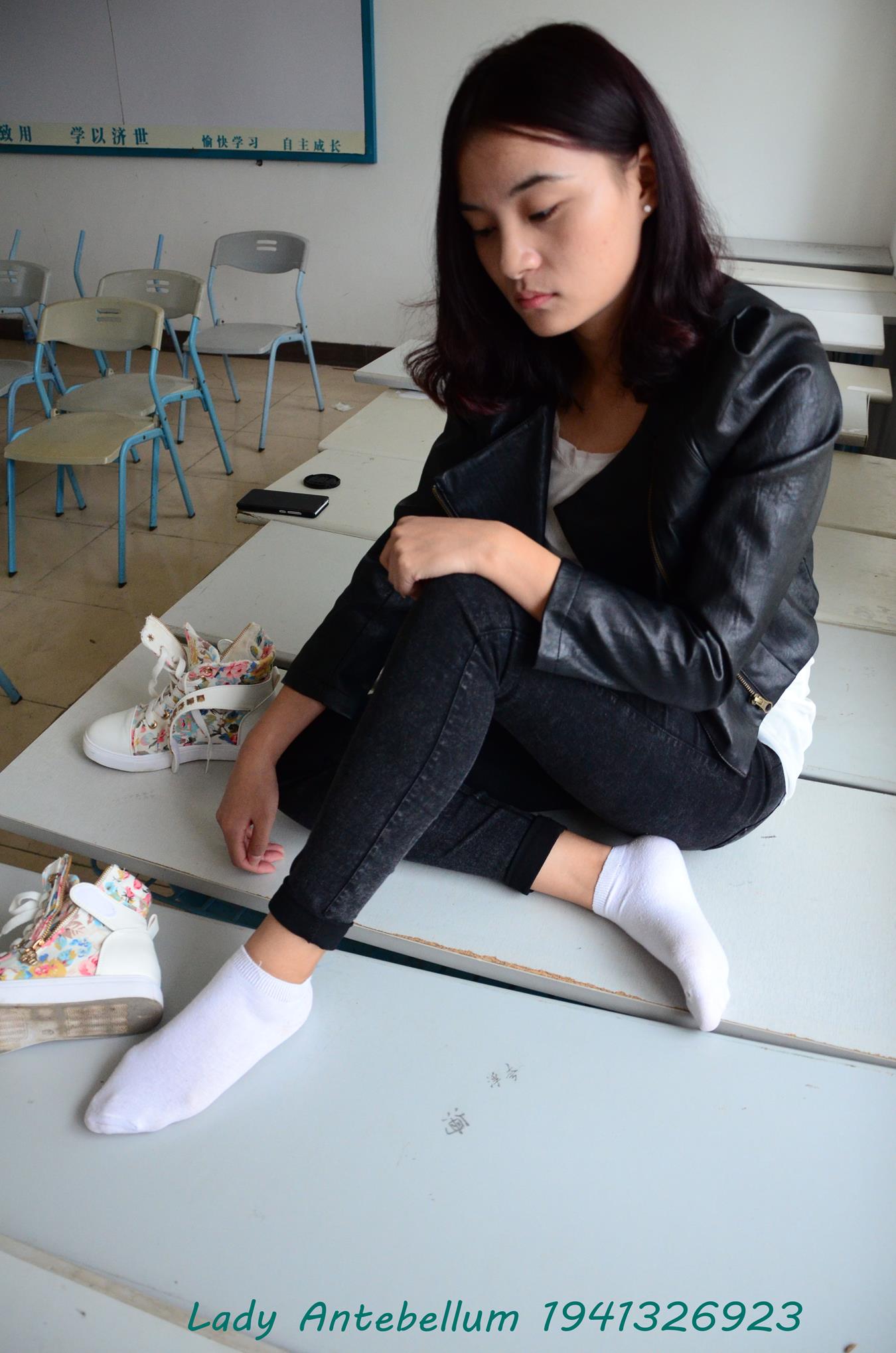 图片[57]-[战前女神] 美腿美足精品摄影套图 070 [82P] – 速更版-美库