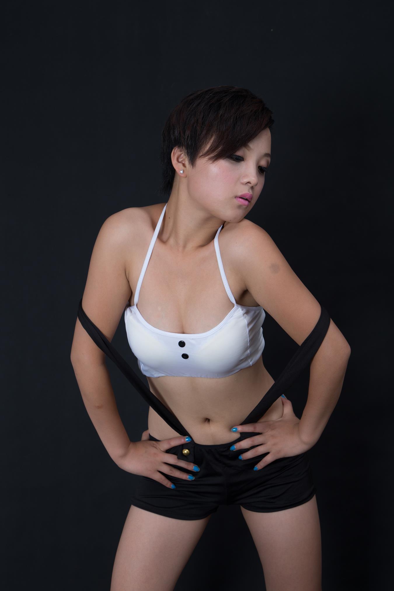 图片[41]-[大名模网]2015 第8期 女神牛妞房大片[100+10P] – 速更版-美库