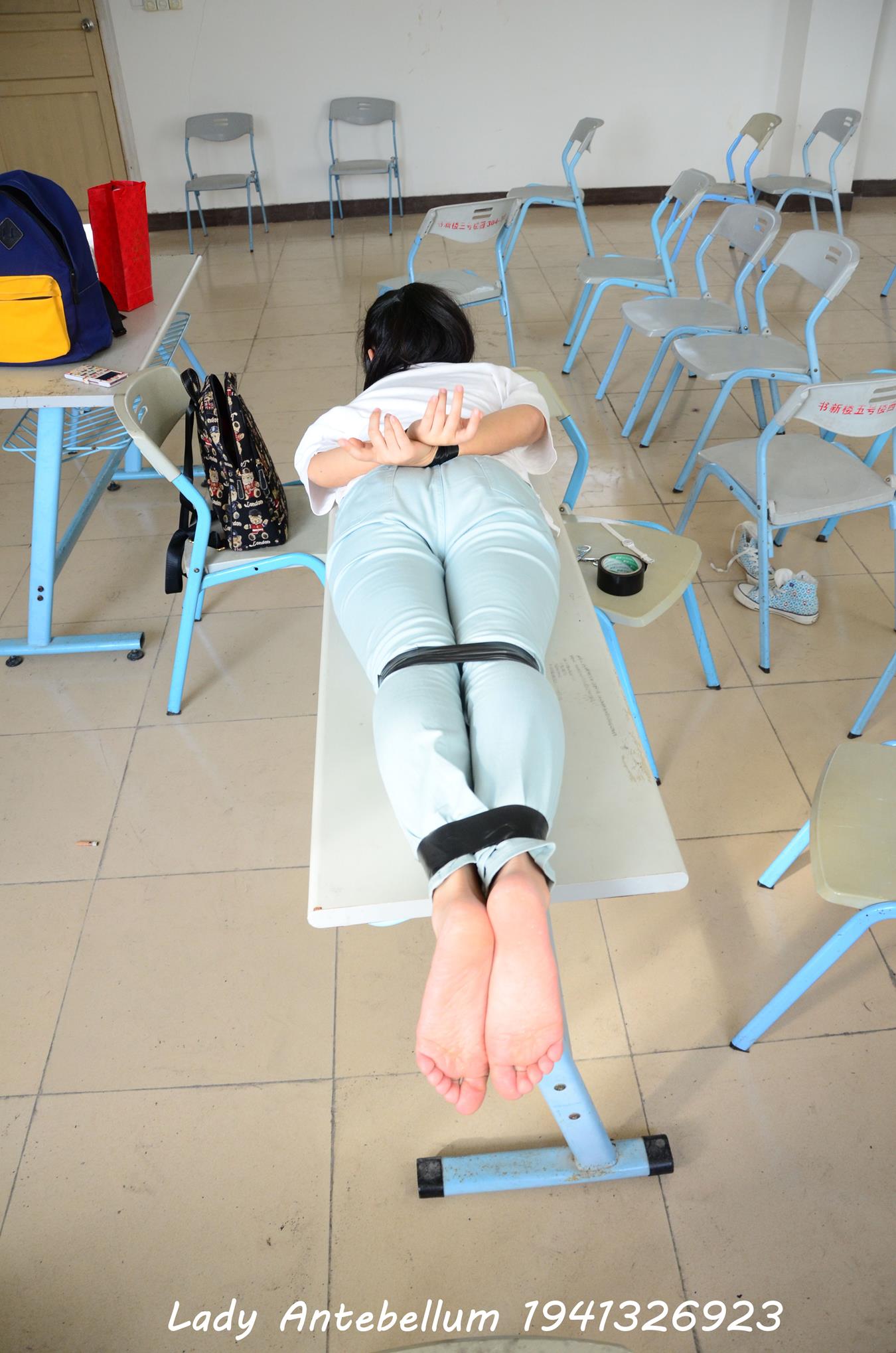 图片[65]-[战前女神] 美腿美足精品摄影套图 071 [92P] – 速更版-美库