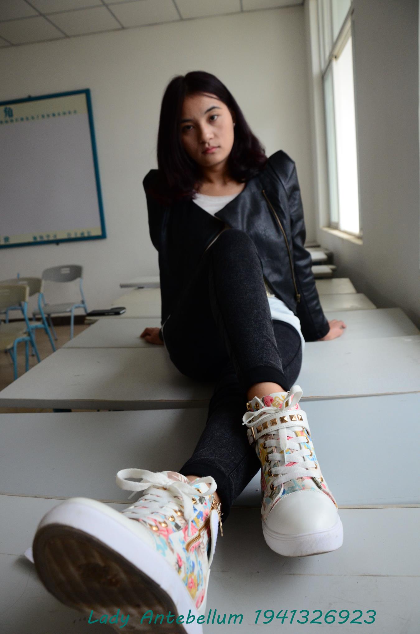 图片[81]-[战前女神] 美腿美足精品摄影套图 070 [82P] – 速更版-美库