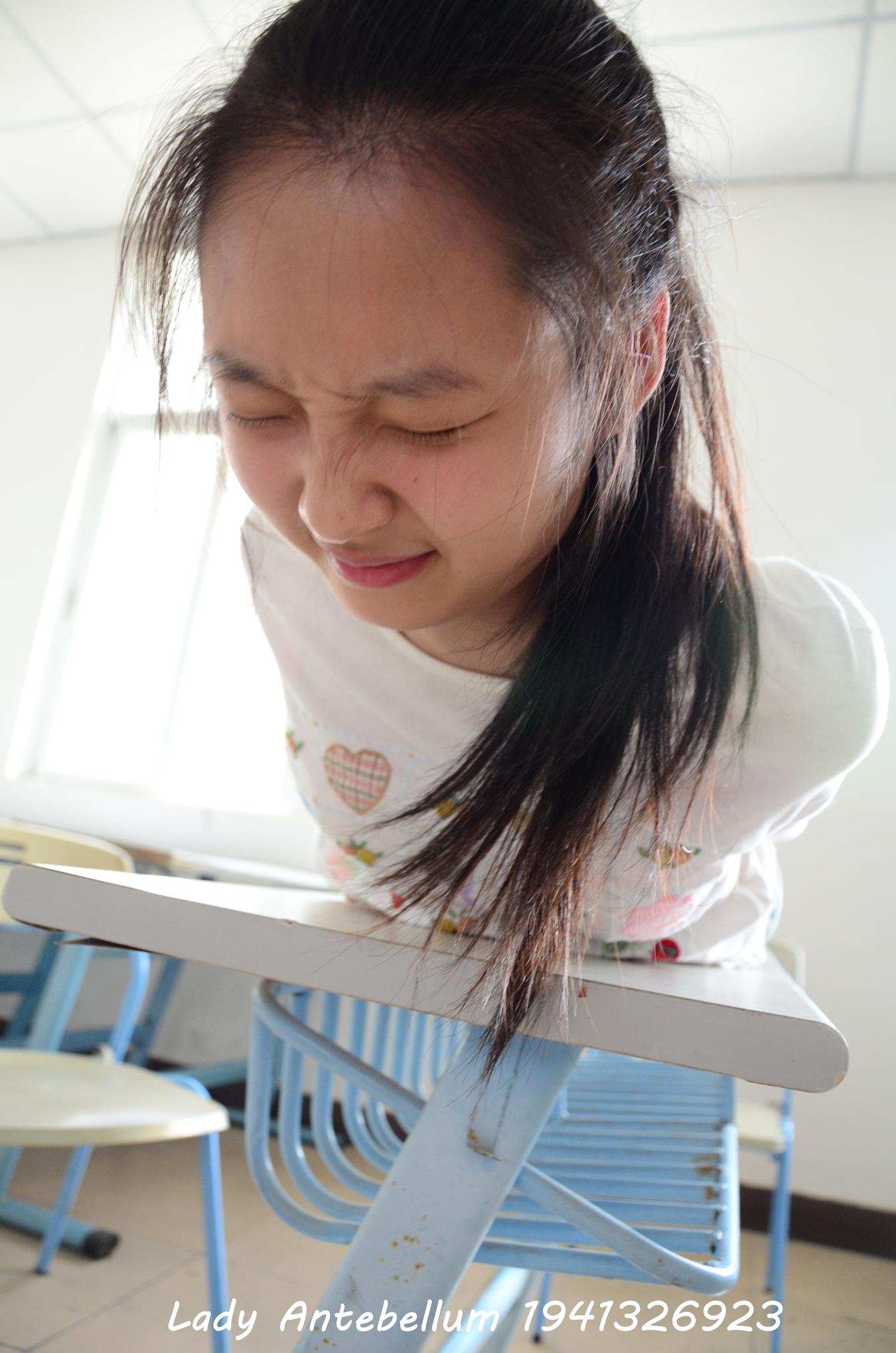 图片[71]-[战前女神] 美腿美足精品摄影套图 071 [92P] – 速更版-美库