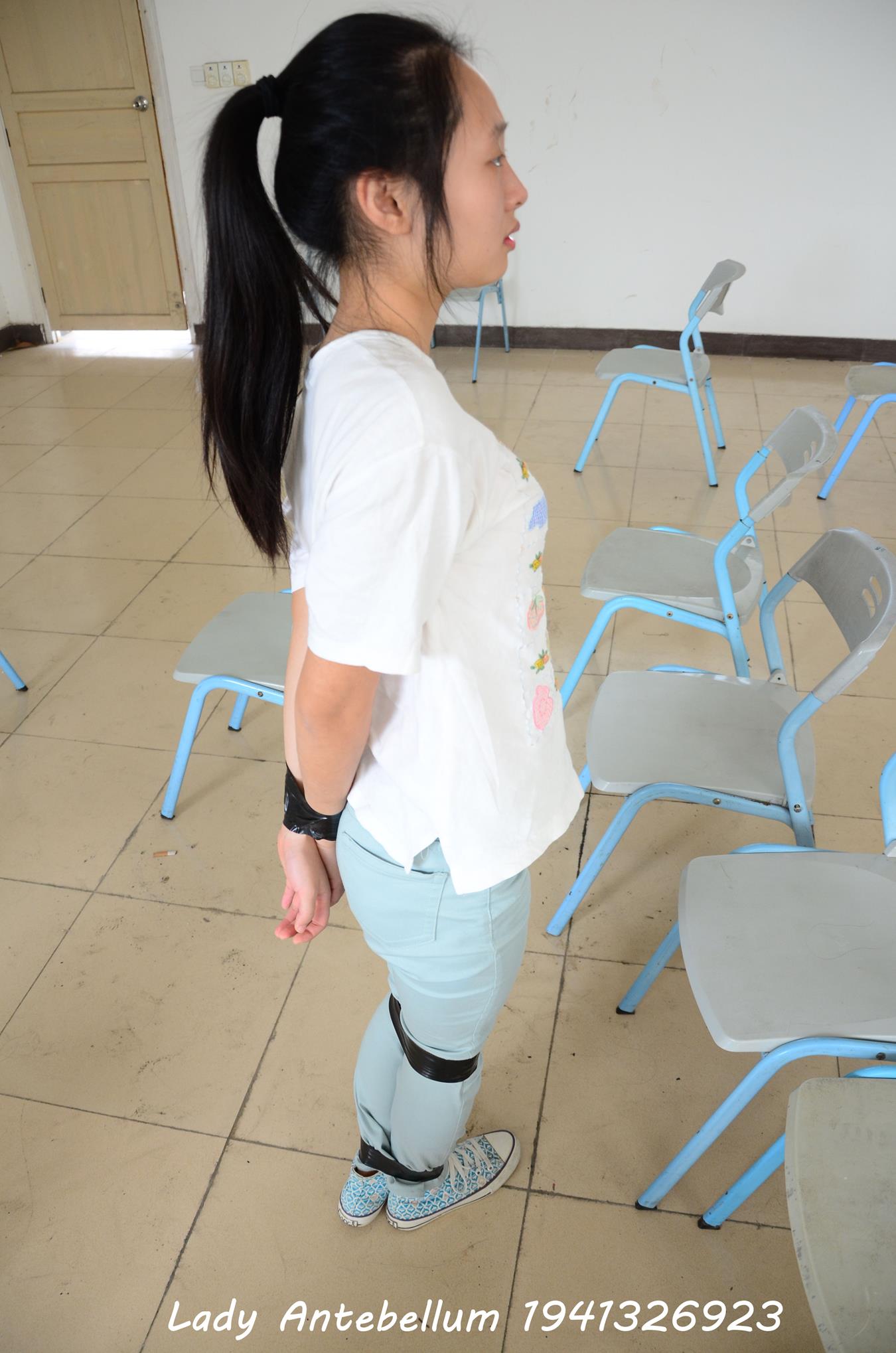 图片[93]-[战前女神] 美腿美足精品摄影套图 071 [92P] – 速更版-美库