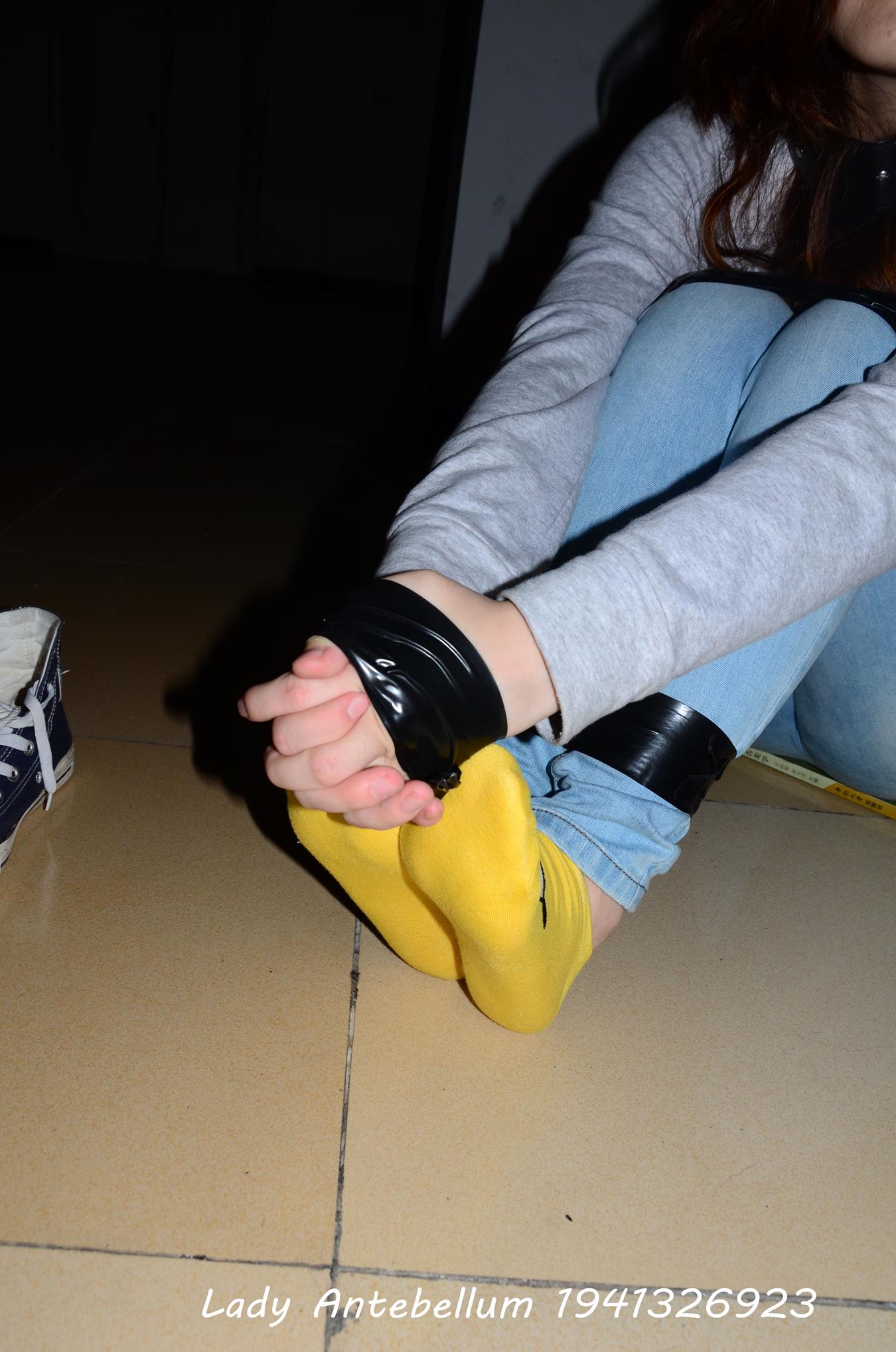 图片[13]-[战前女神] 美腿美足精品摄影套图 073 [69P] – 速更版-美库