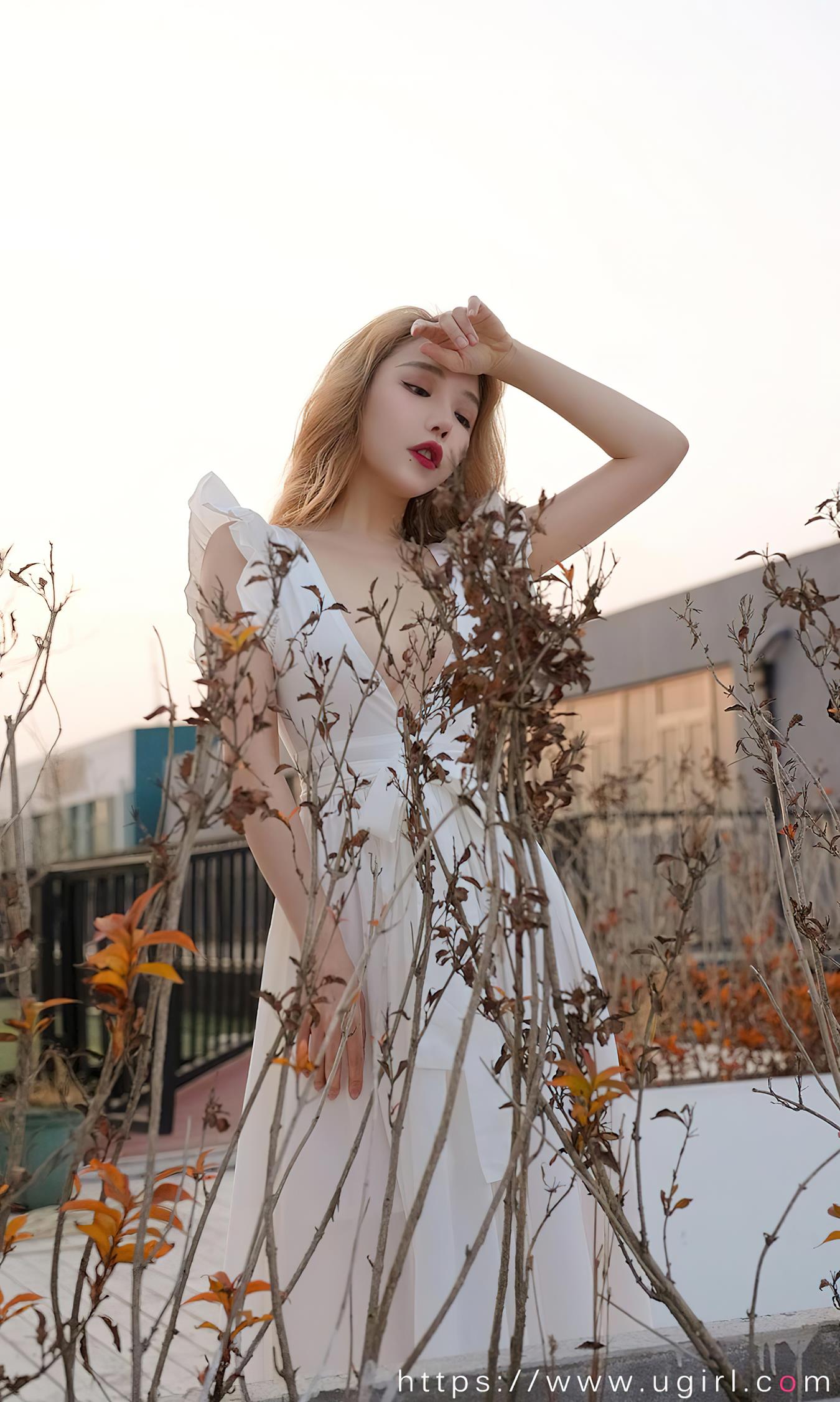 图片[16]-[爱尤物]2022 NO.2480 妮小妖 落花之愿[34P] – 速更版-美库