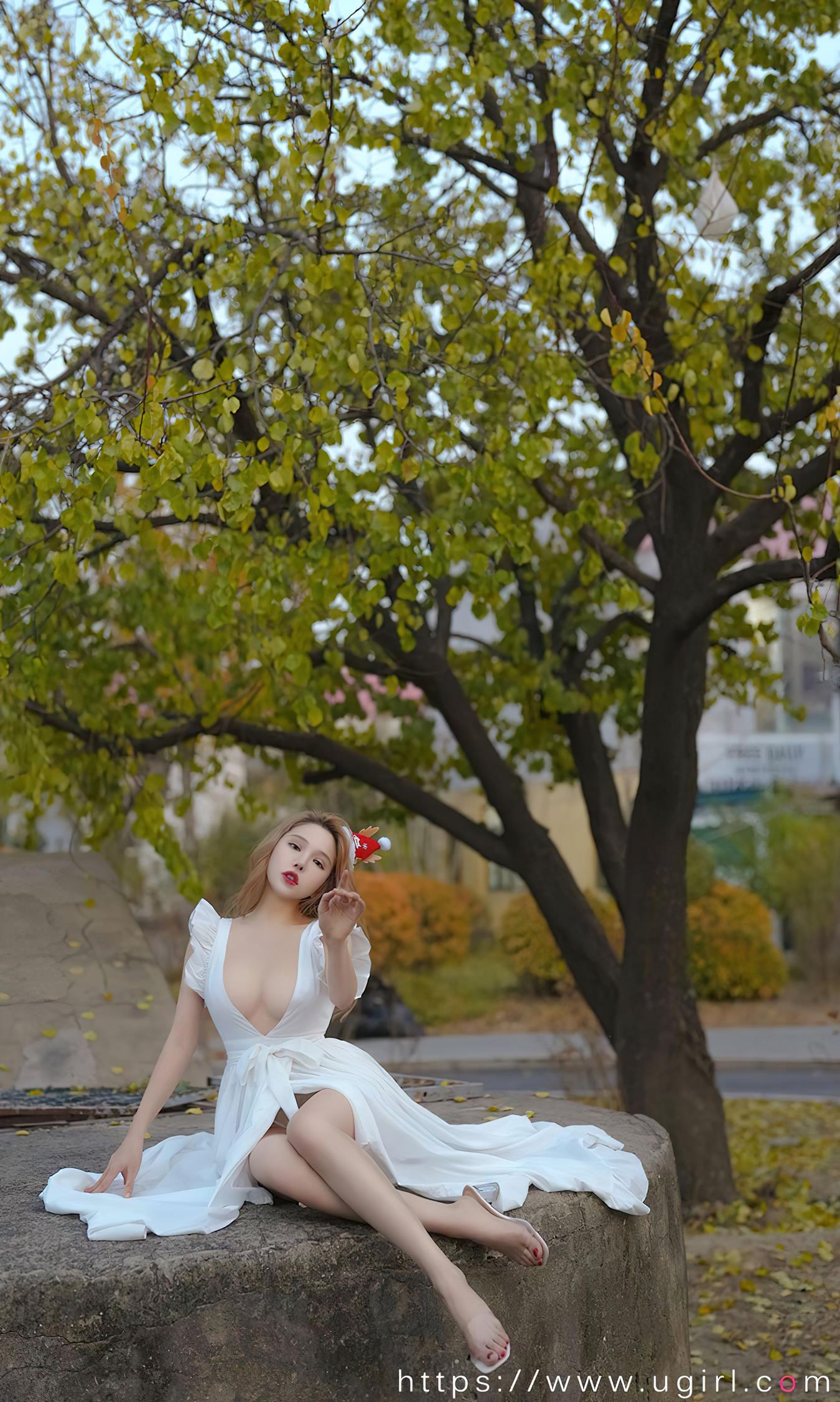 图片[17]-[爱尤物]2022 NO.2480 妮小妖 落花之愿[34P] – 速更版-美库