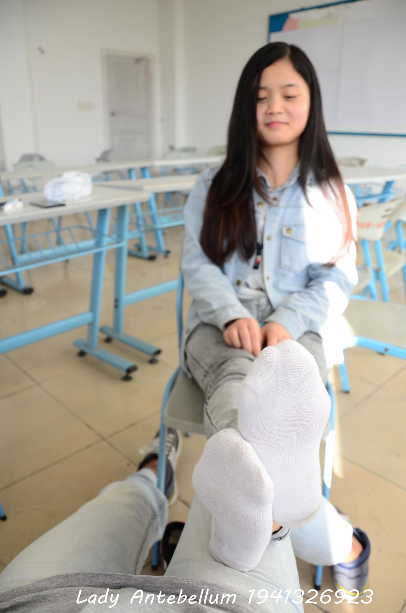 图片[10]-[战前女神] 美腿美足精品摄影套图 076 [52P] – 速更版-美库