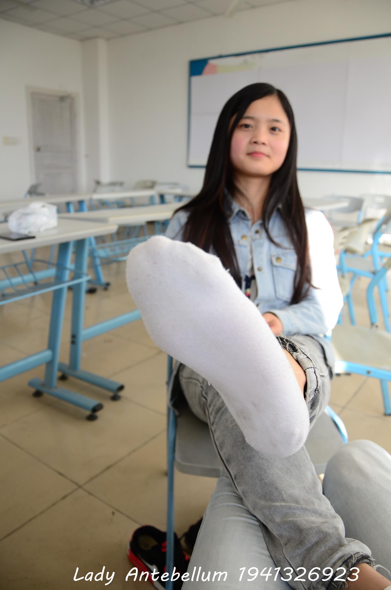 图片[14]-[战前女神] 美腿美足精品摄影套图 076 [52P] – 速更版-美库