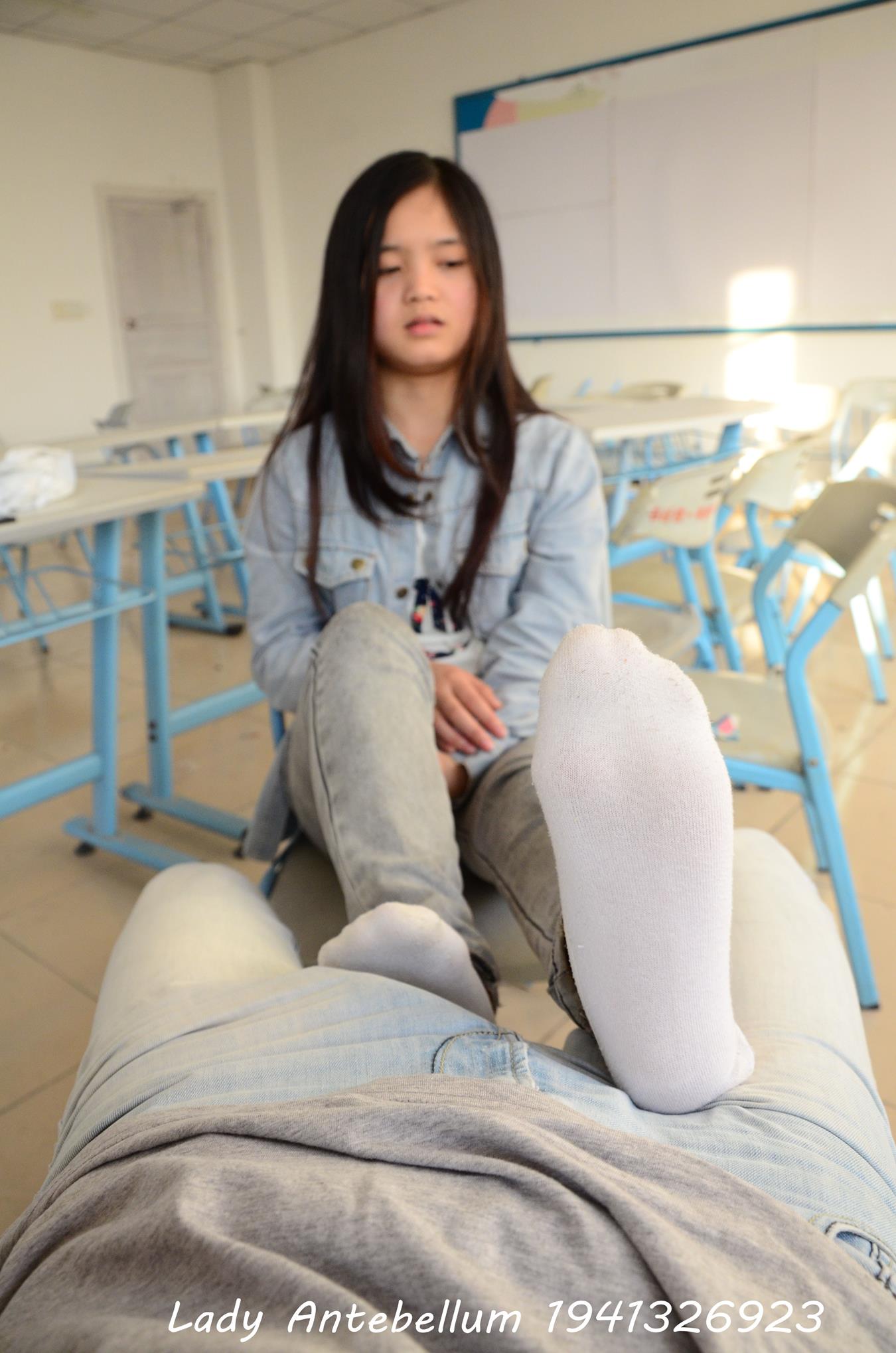 图片[28]-[战前女神] 美腿美足精品摄影套图 076 [52P] – 速更版-美库