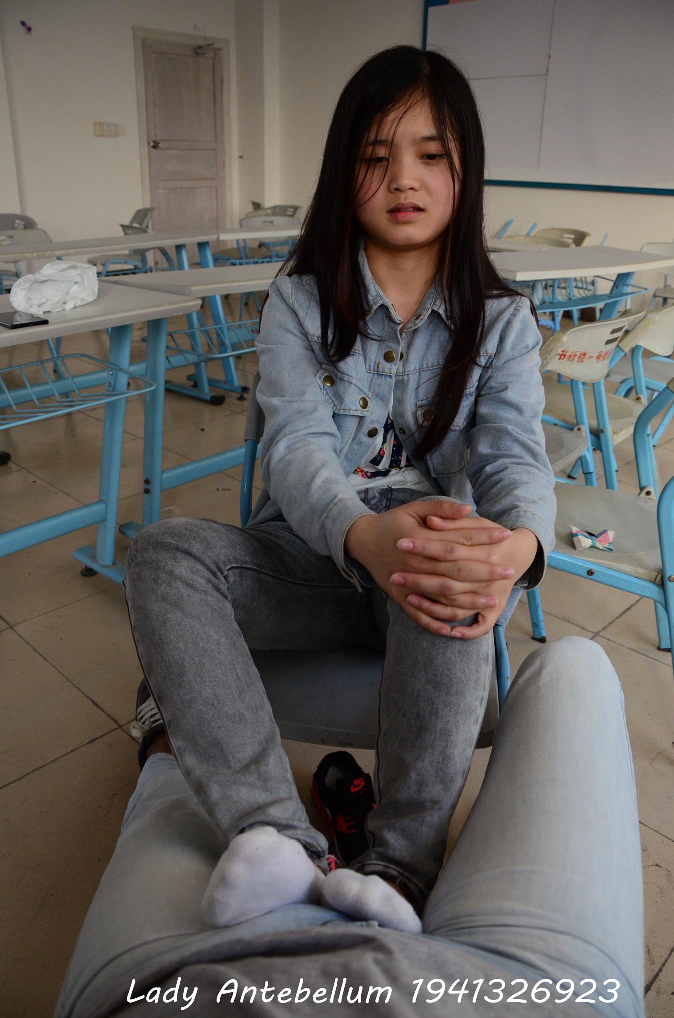 图片[39]-[战前女神] 美腿美足精品摄影套图 076 [52P] – 速更版-美库