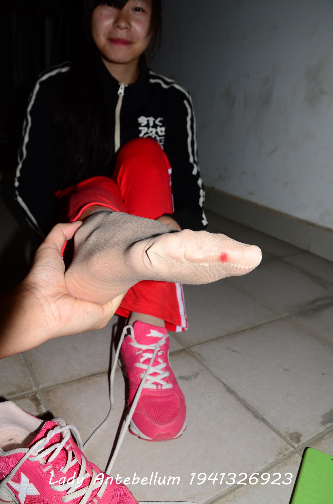 图片[73]-[战前女神] 美腿美足精品摄影套图 079 [115P] – 速更版-美库