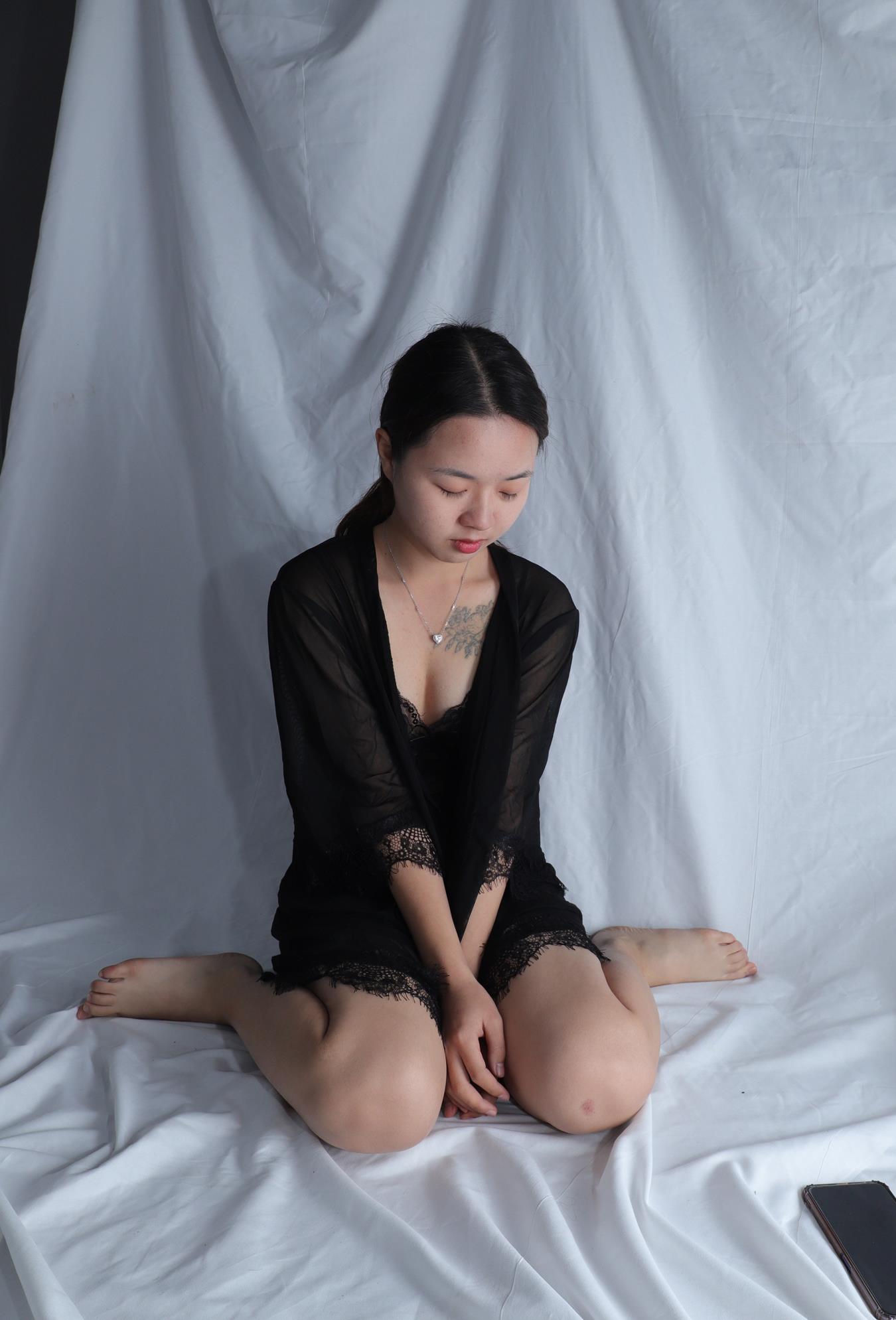 图片[11]-Pary摄影 NO.027 淇淇穿上调情装秀美脚 (1) [72P] – 速更版-美库