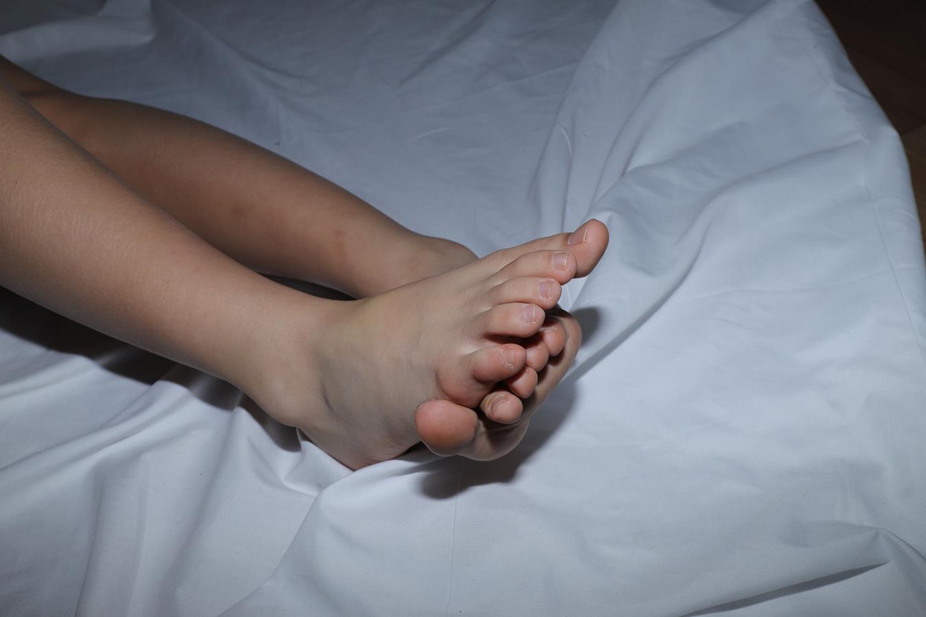 图片[24]-Pary摄影 NO.027 淇淇穿上调情装秀美脚 (1) [72P] – 速更版-美库