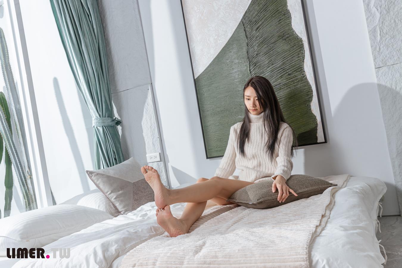 图片[28]-Limerence原创 NO.026 EJ午后时光脚链 夹脚拖 润滑液三重奏[134P] – 速更版-美库