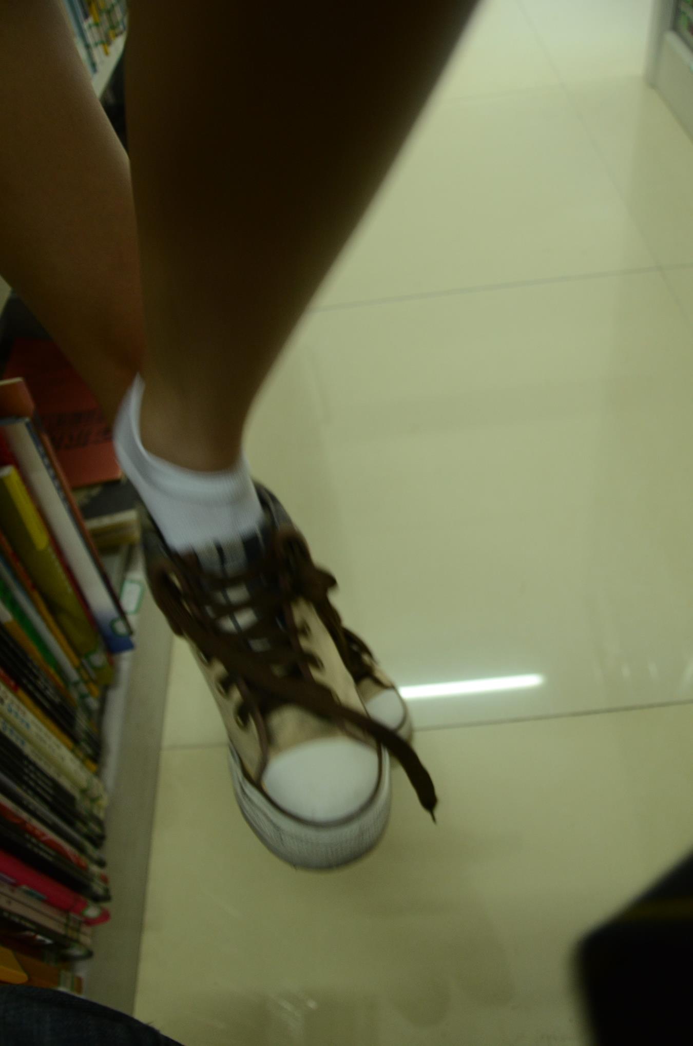 图片[16]-[战前女神] 美腿美足精品摄影套图 081 [104P] – 速更版-美库