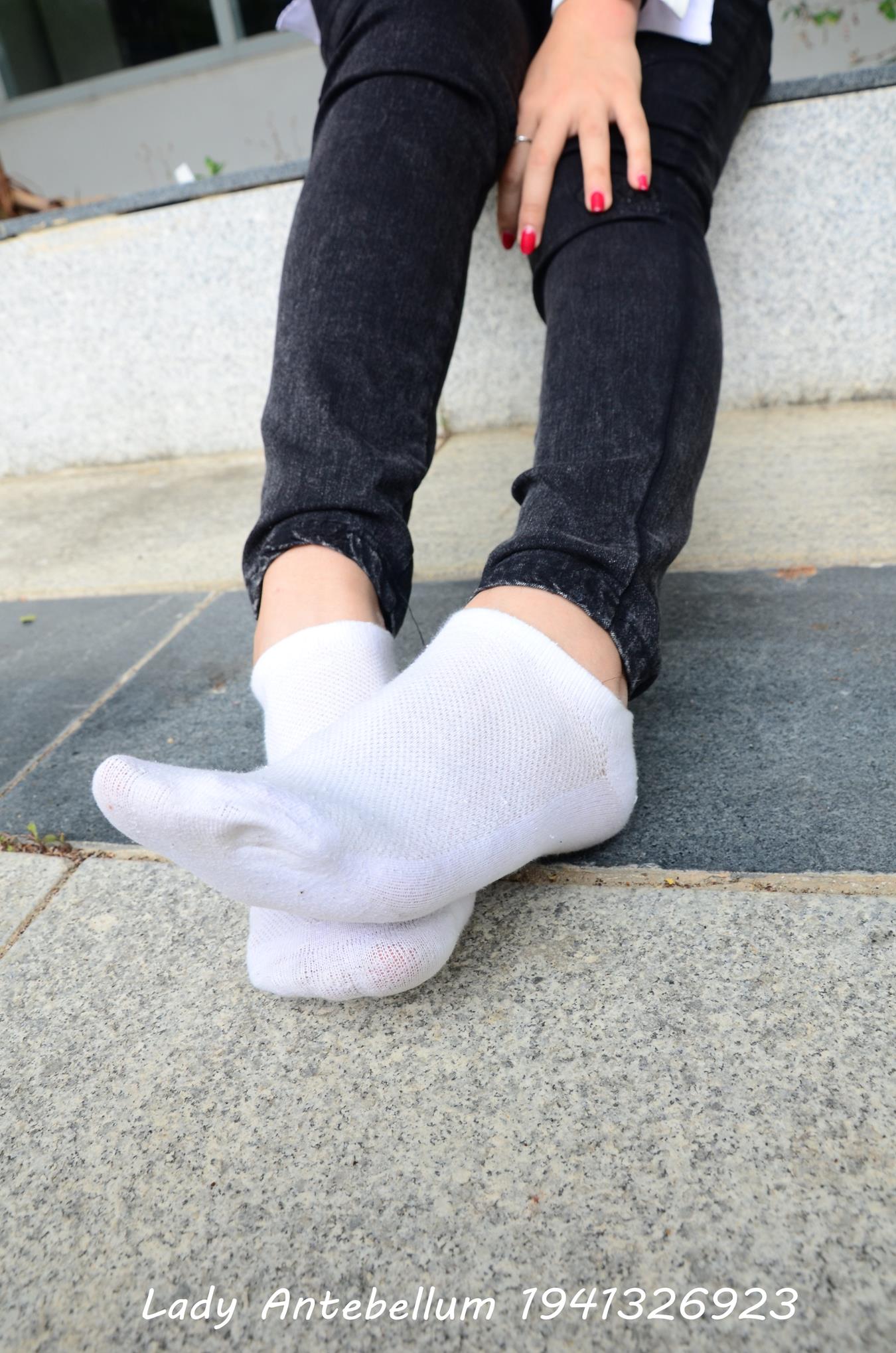 图片[41]-[战前女神] 美腿美足精品摄影套图 083 [72P] – 速更版-美库