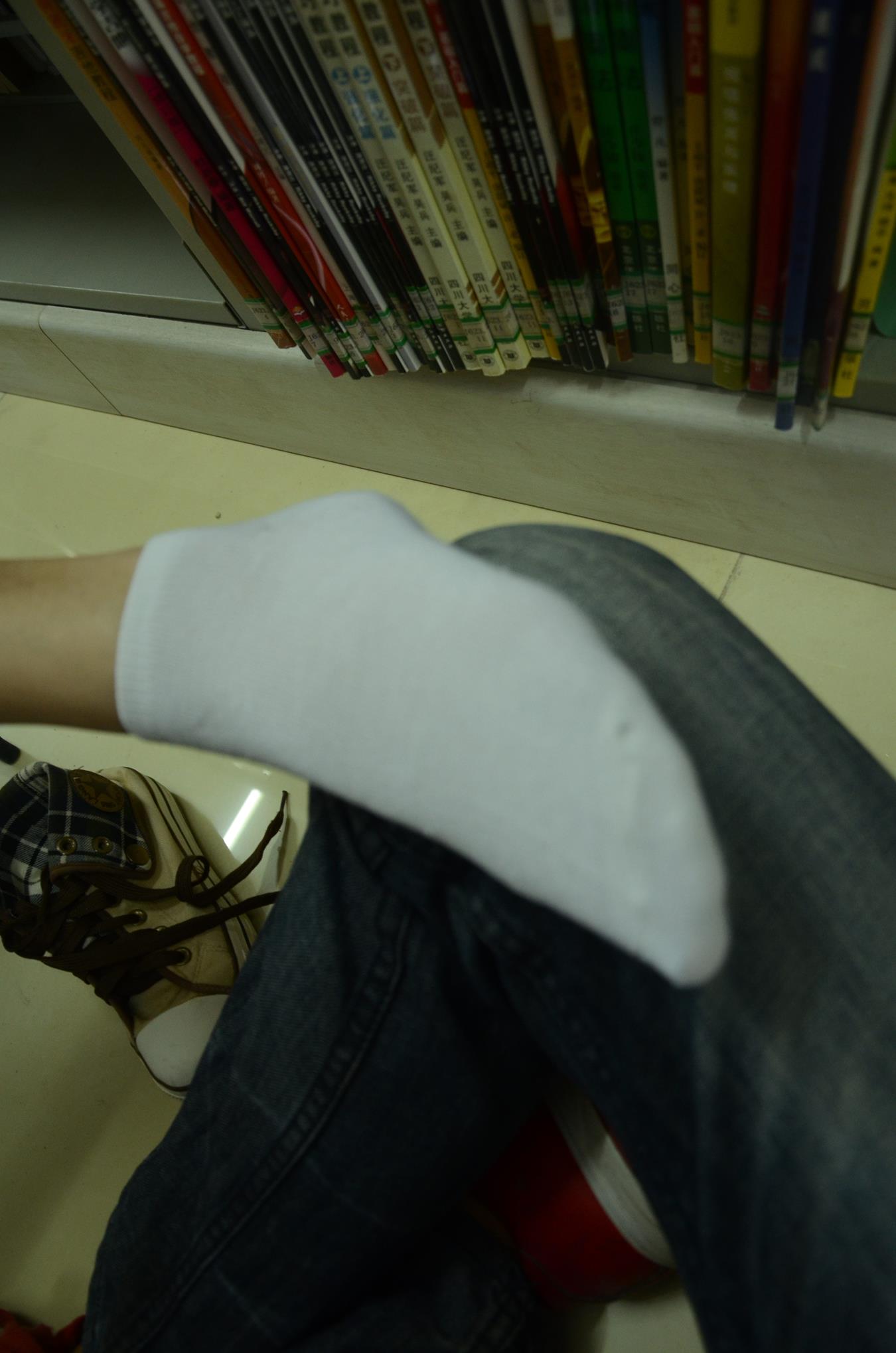 图片[71]-[战前女神] 美腿美足精品摄影套图 081 [104P] – 速更版-美库