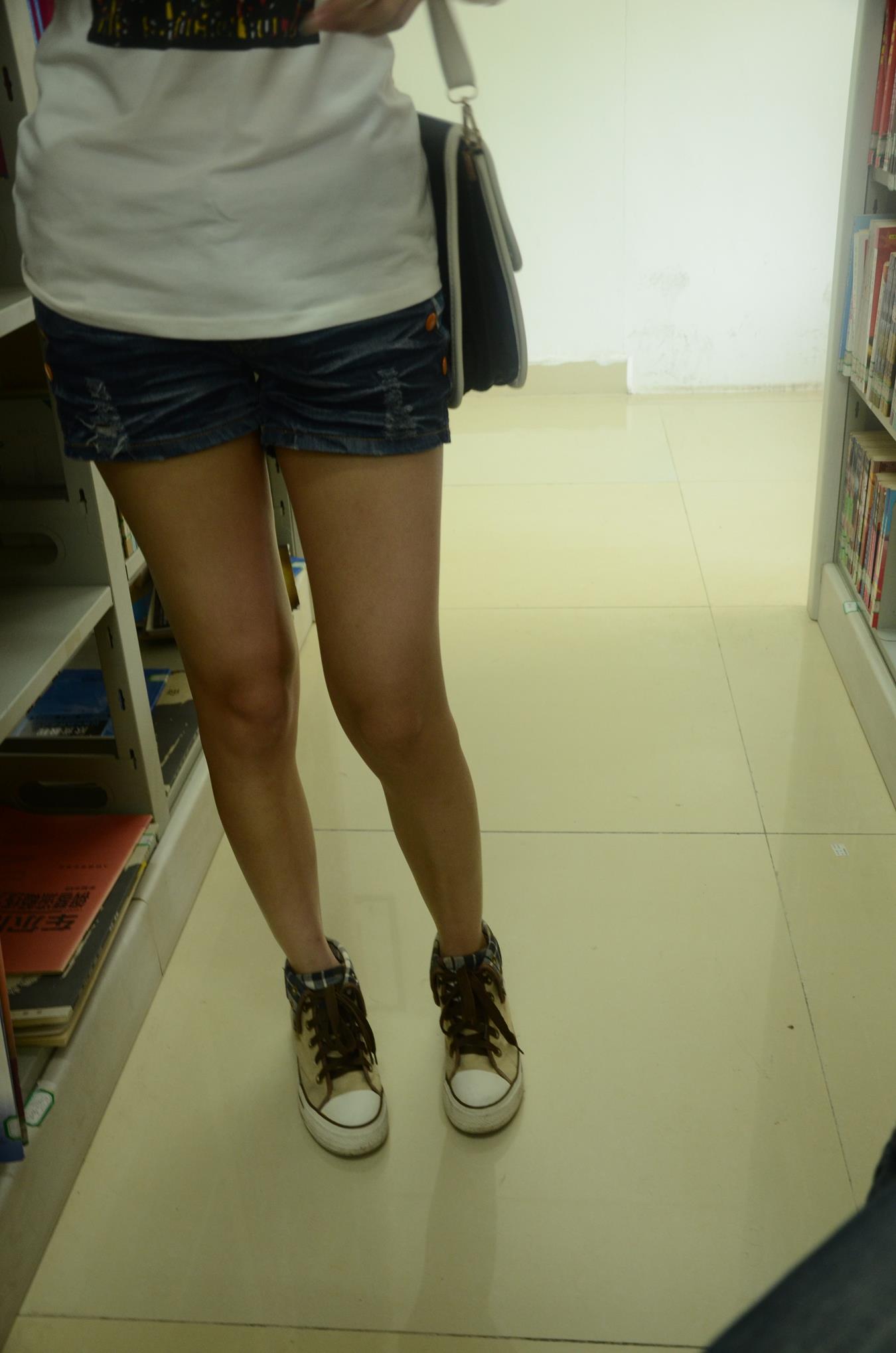 图片[105]-[战前女神] 美腿美足精品摄影套图 081 [104P] – 速更版-美库