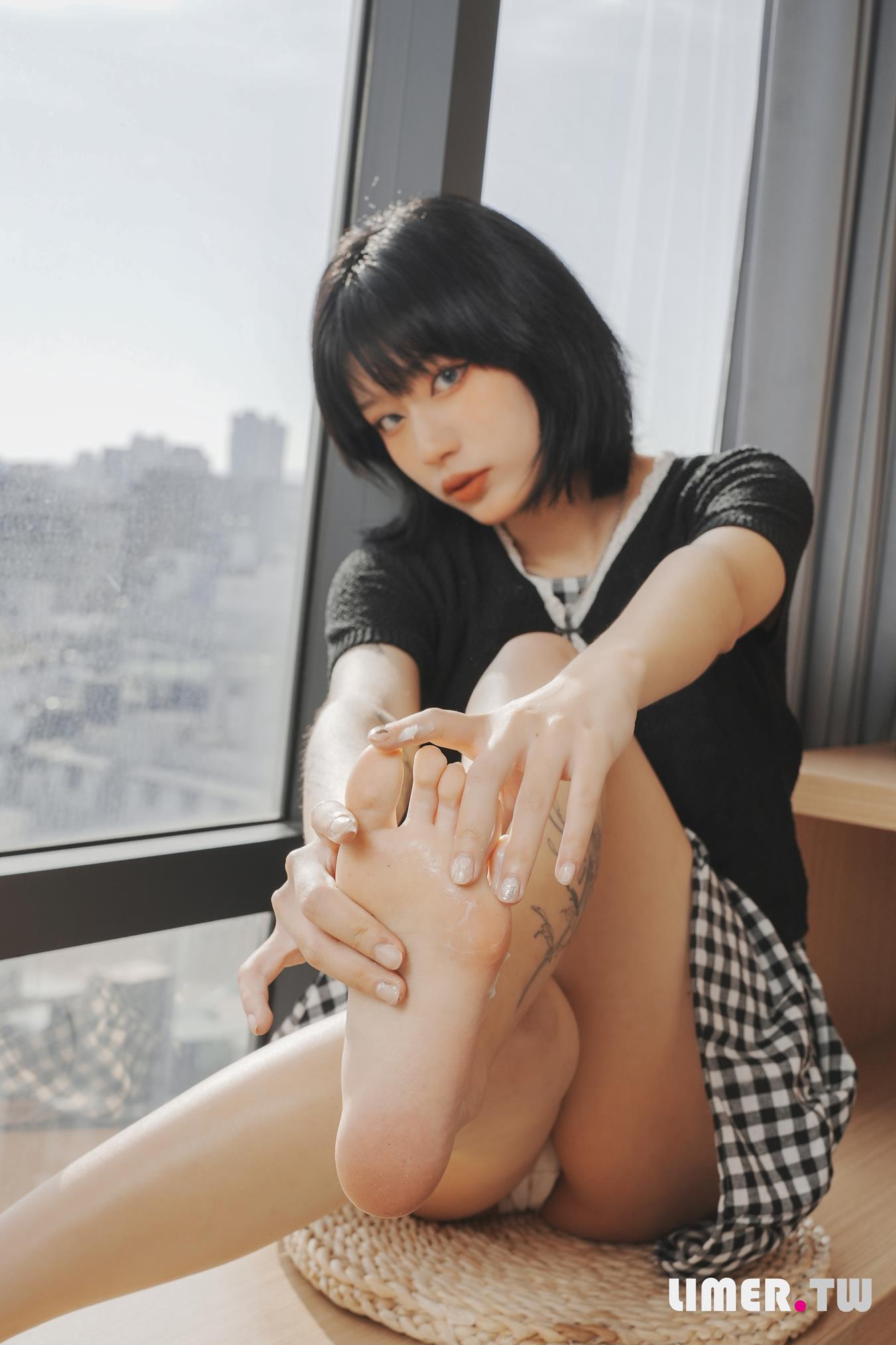 图片[14]-Limerence原创 NO.027 Yuni午后时光 白浓乳液足疗[142P] – 速更版-美库