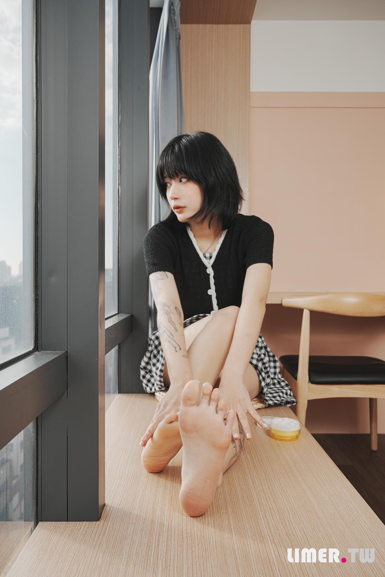 图片[28]-Limerence原创 NO.027 Yuni午后时光 白浓乳液足疗[142P] – 速更版-美库